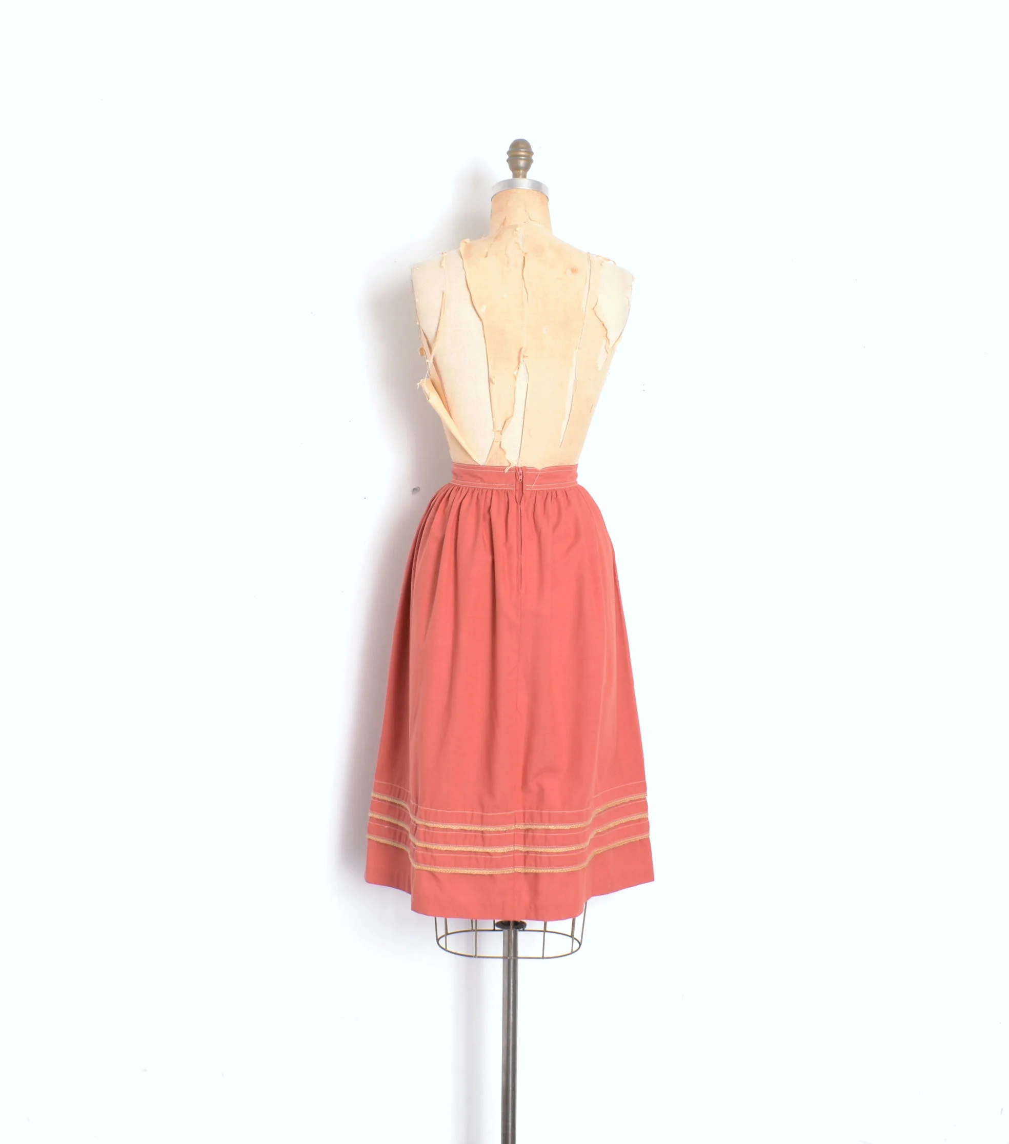1970s raffia skirt.jpg