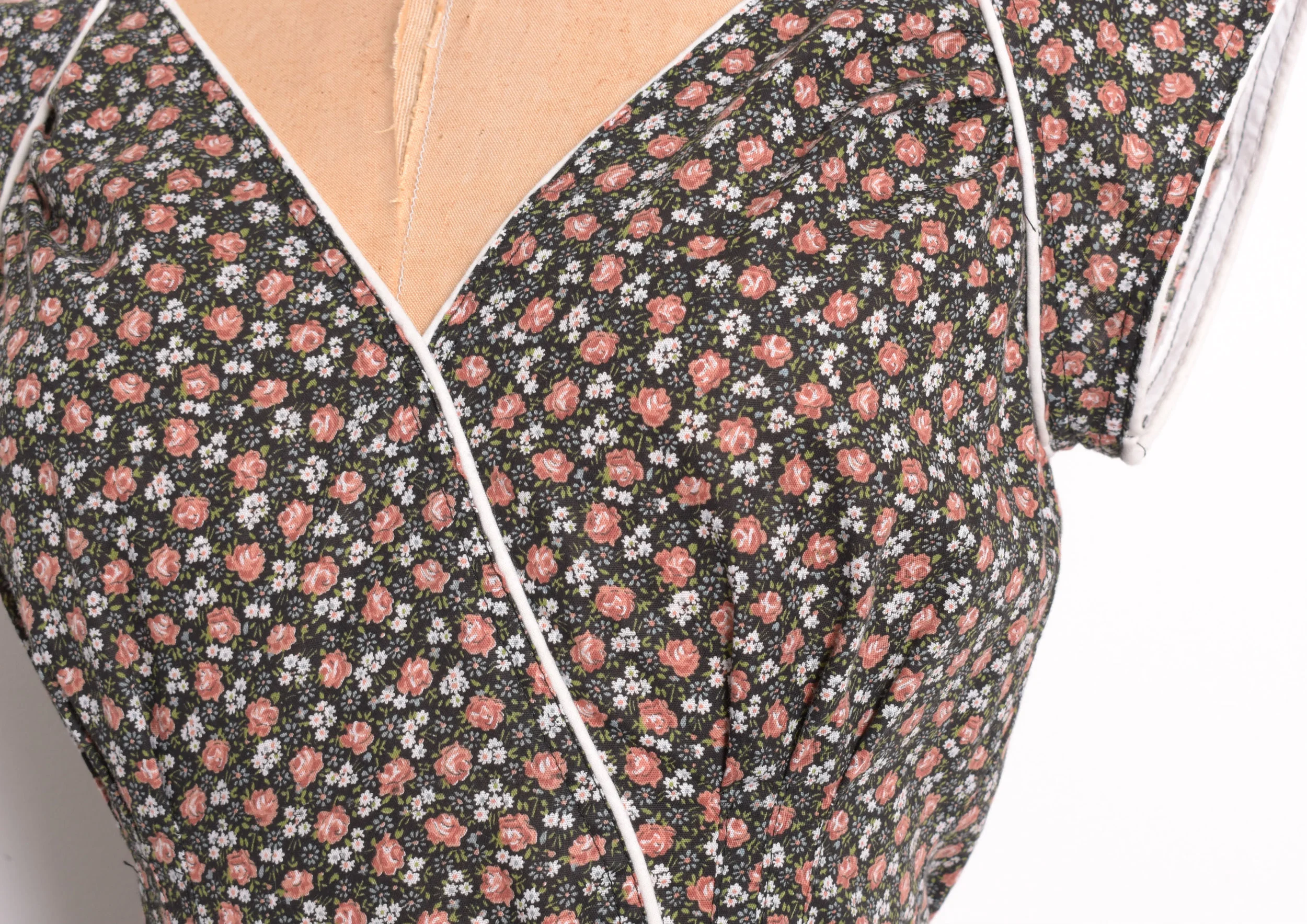 1970s backless sundress2.jpg