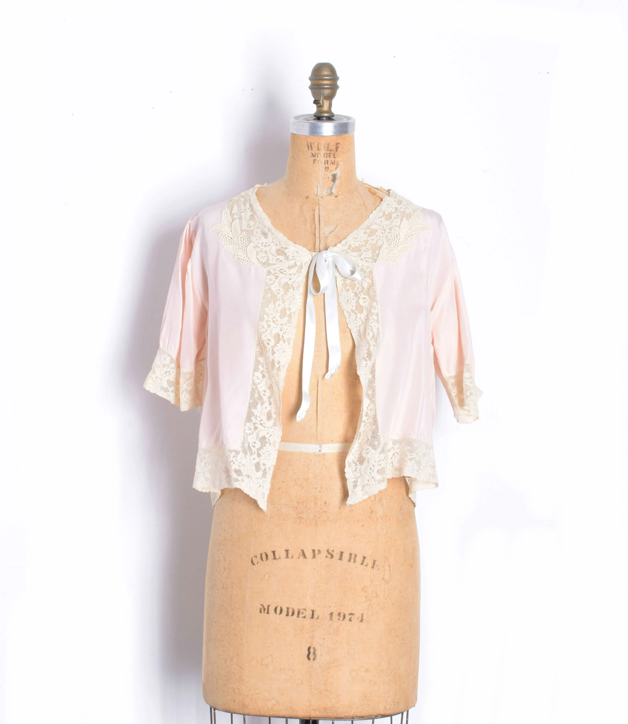 1940s bed jacket3.jpg
