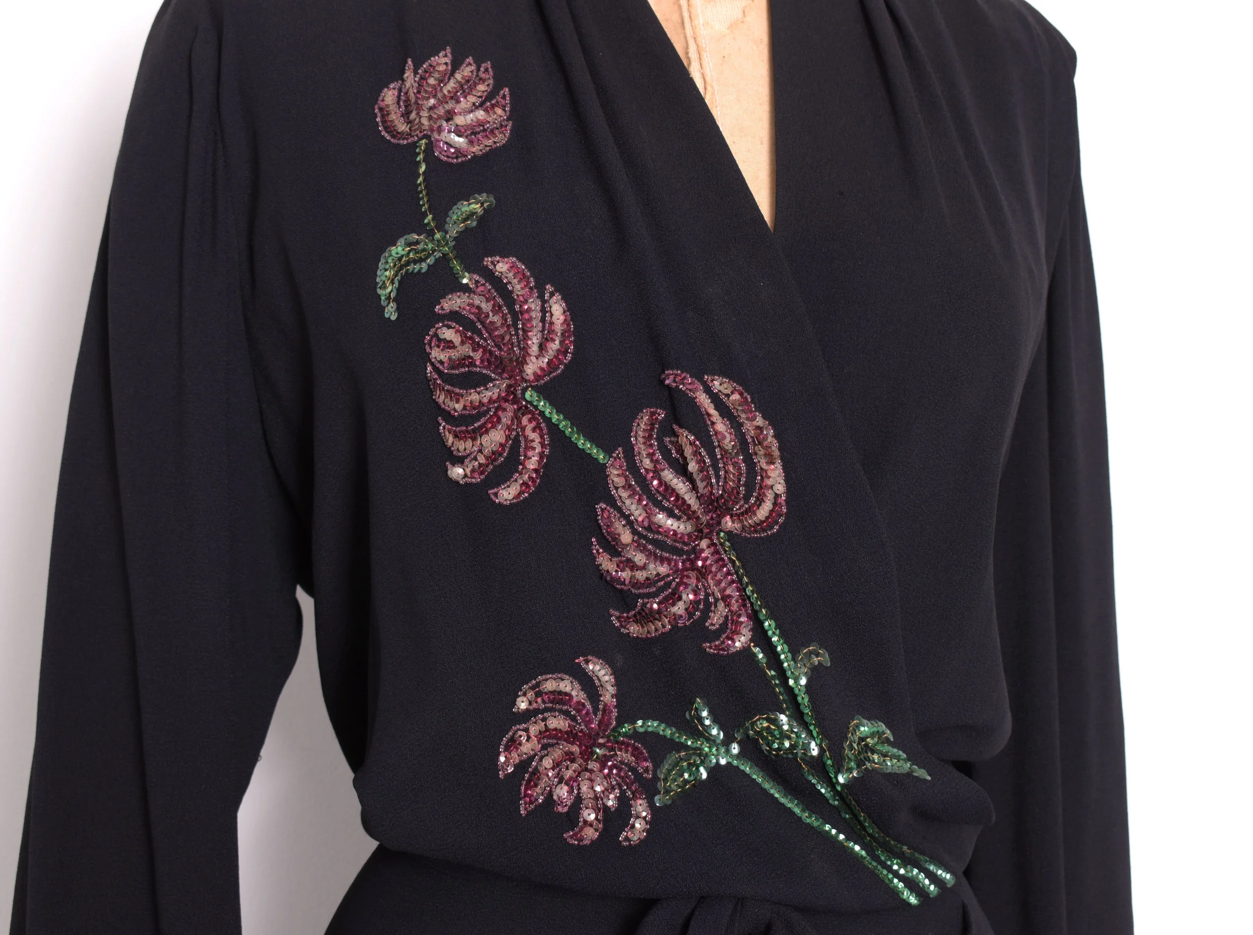 1940s rose dress2.jpg