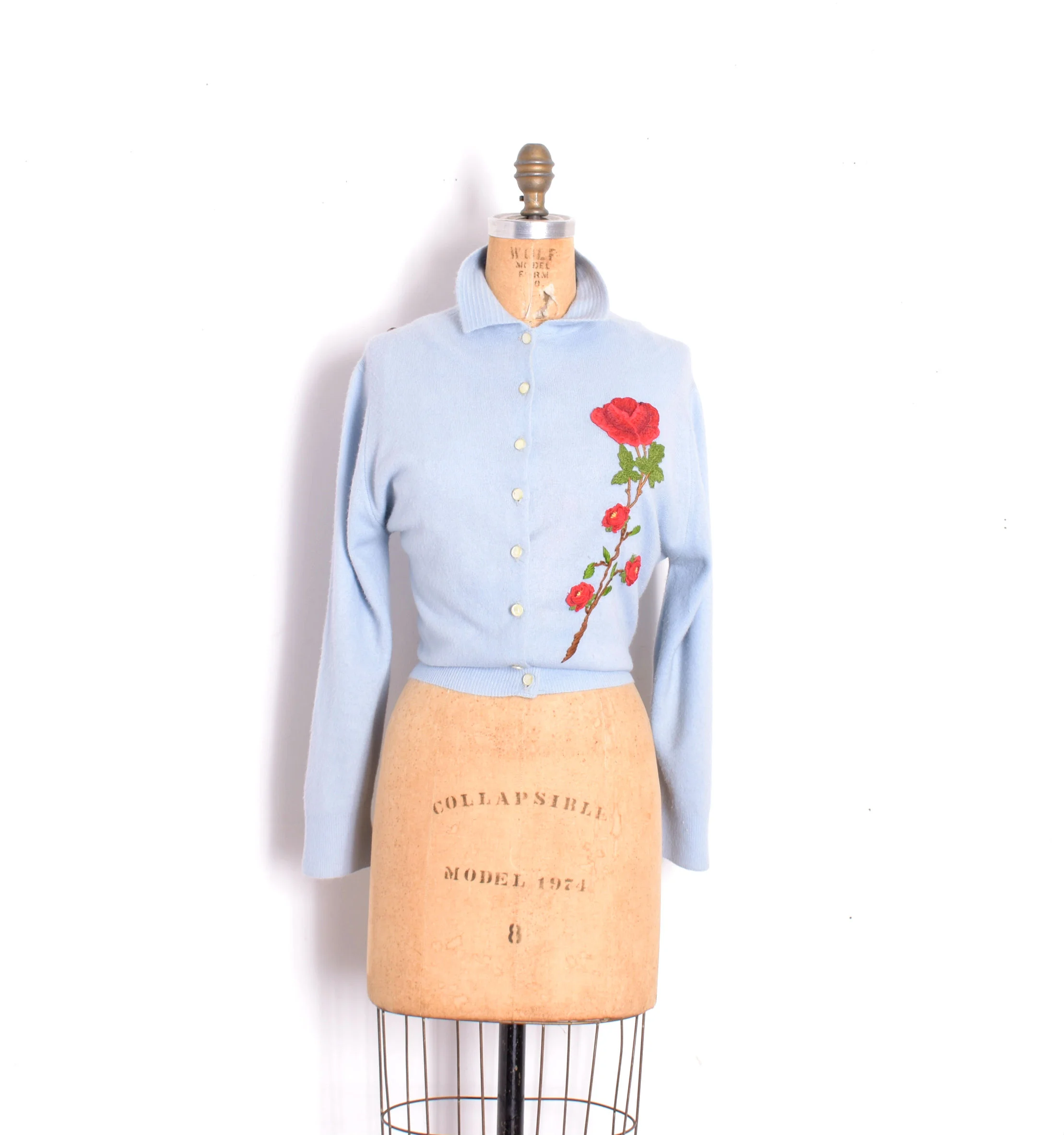 SOLD ON LAYAWAY 1950s Schiaparelli Rose Applique Cardigan - medium 