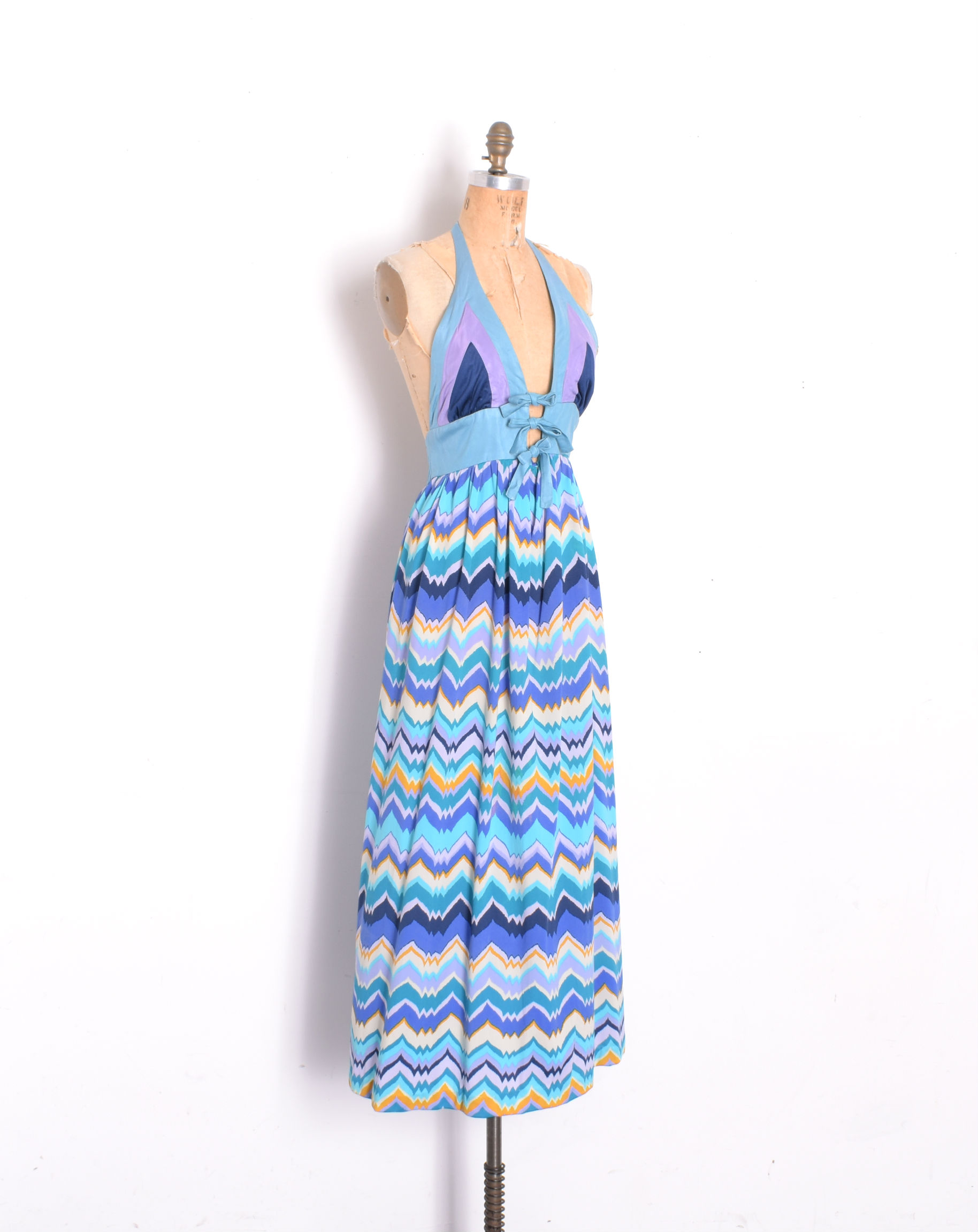 1970s tie front maxi1.jpg