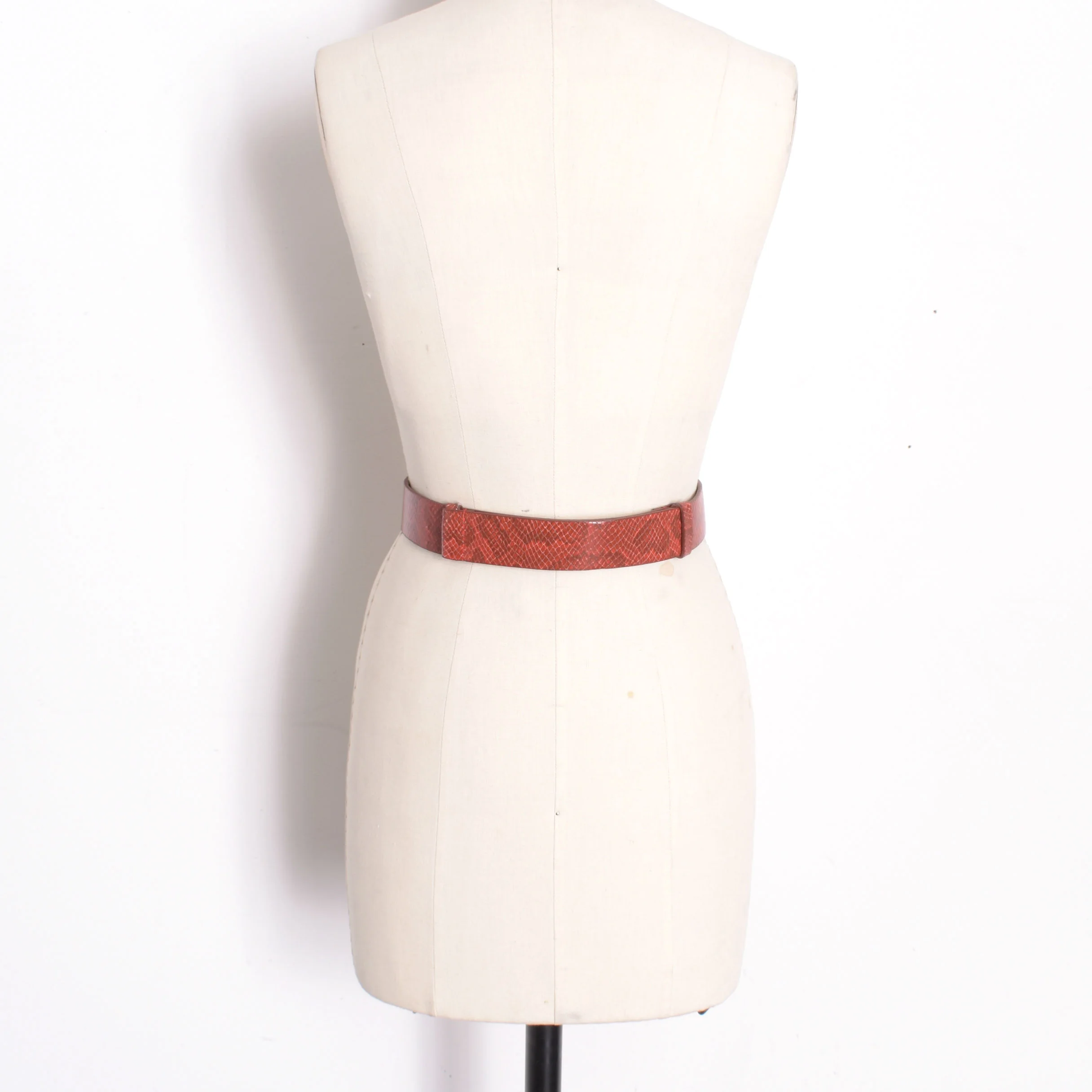 turnlock belt.jpg