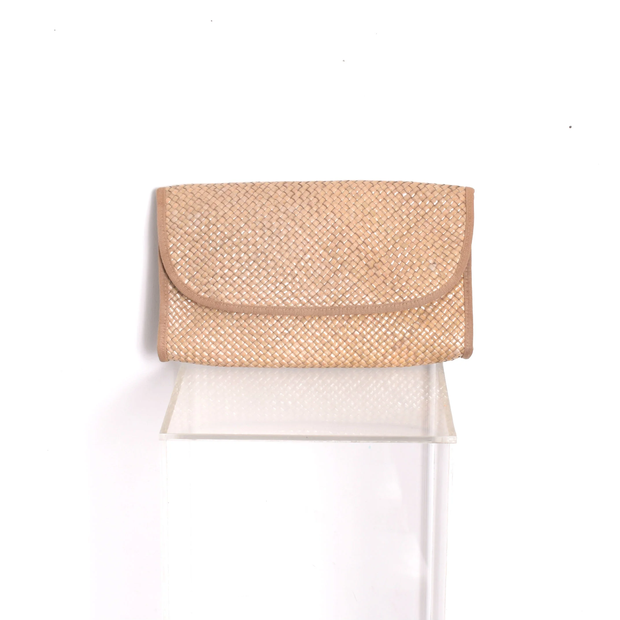 straw clutch tan3.jpg