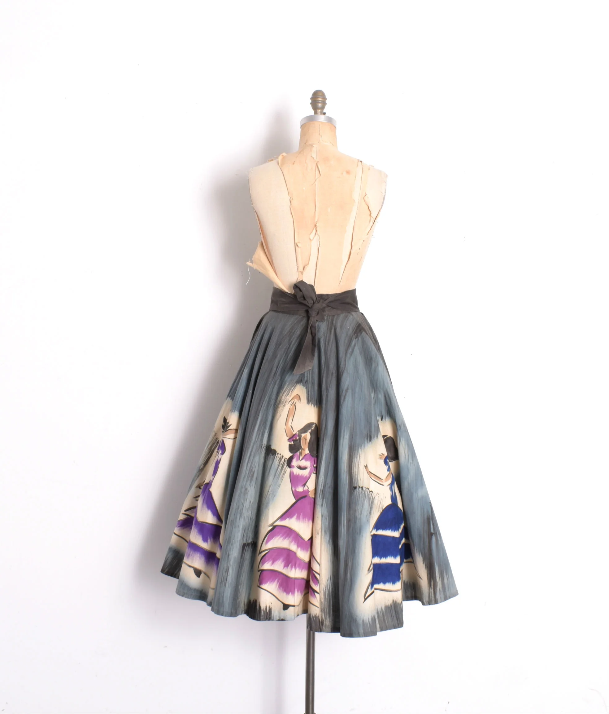 flamenco dancer skirt.jpg