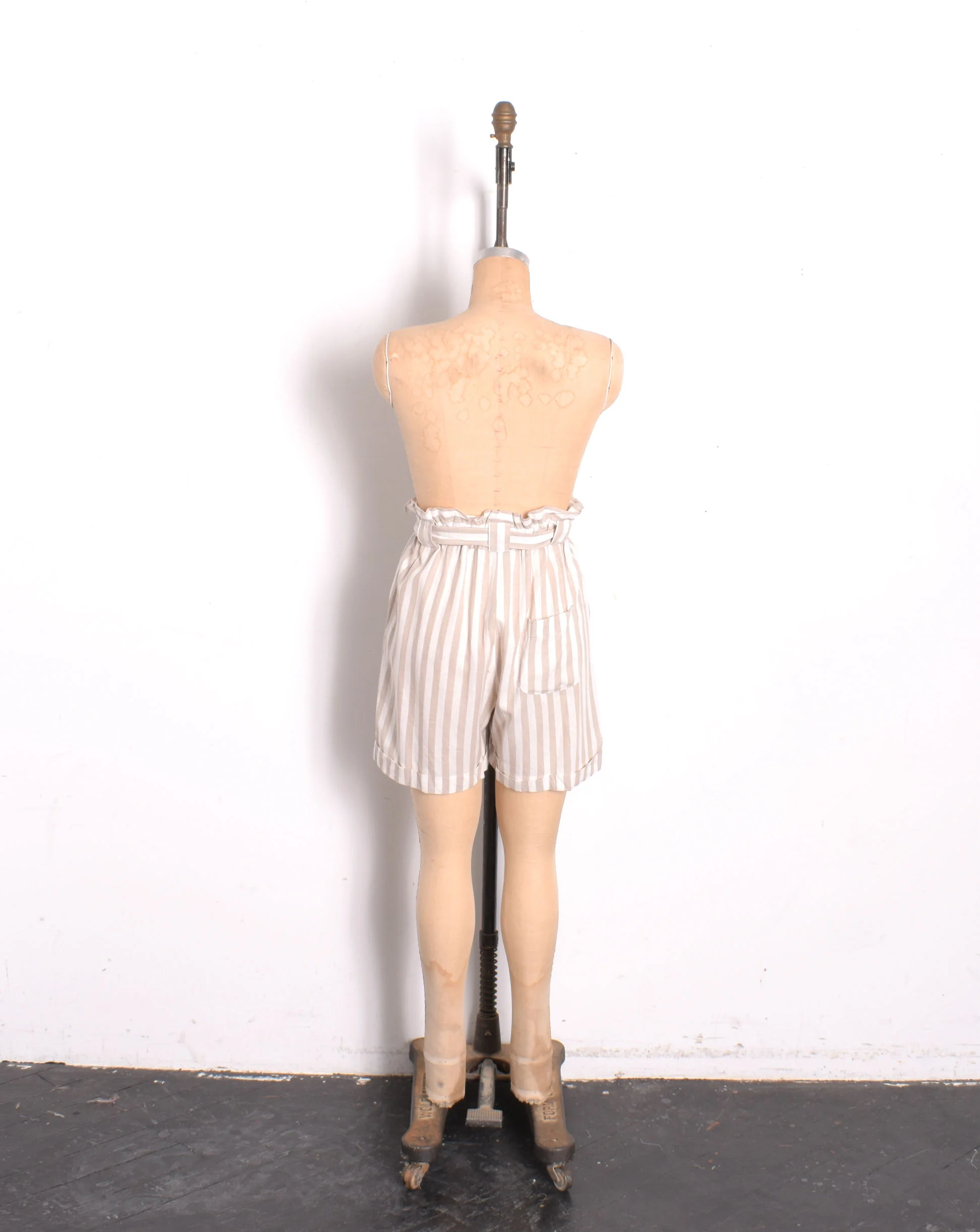 80s linen shorts.jpg