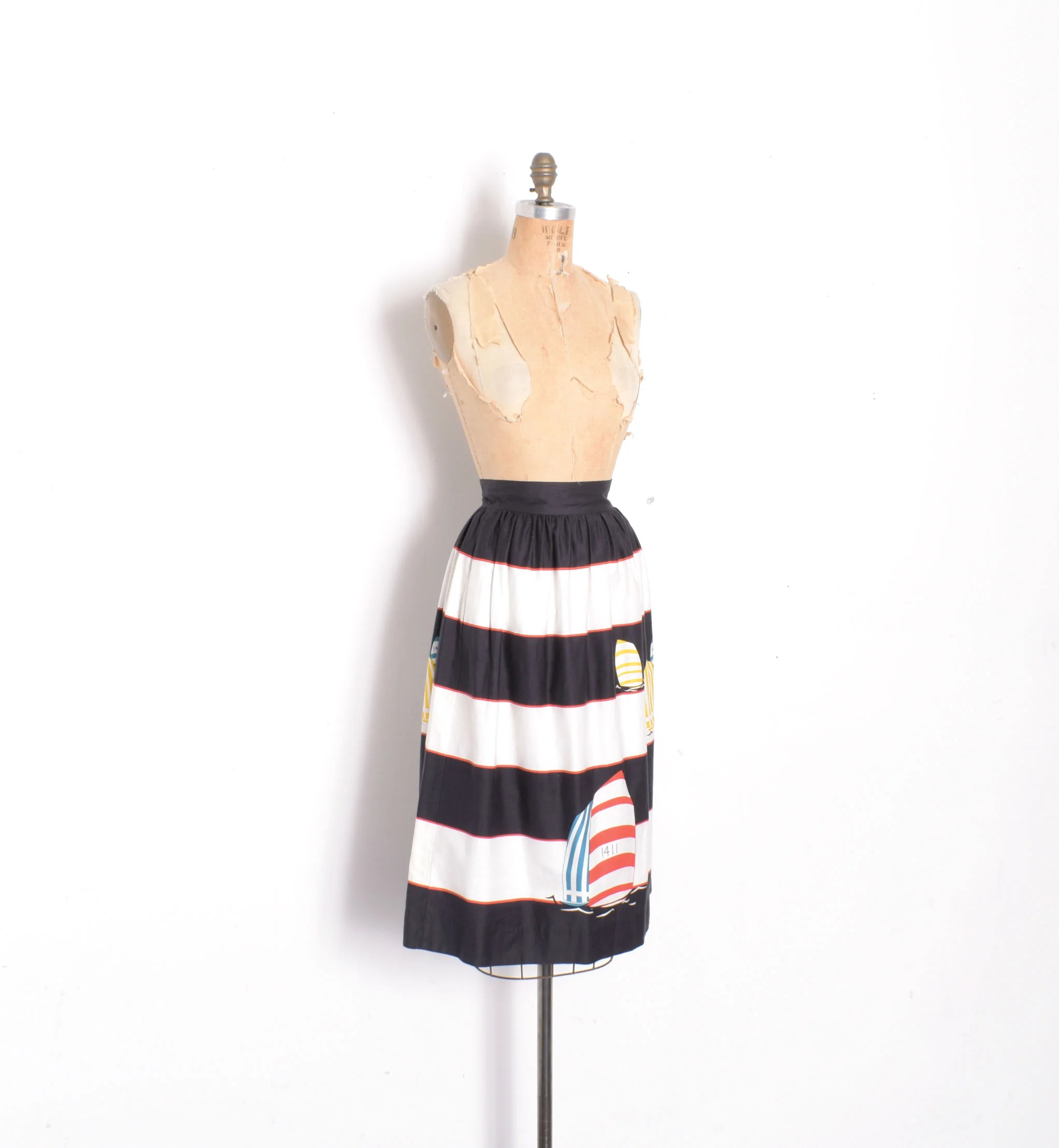 1980s sailboat skirt1.jpg