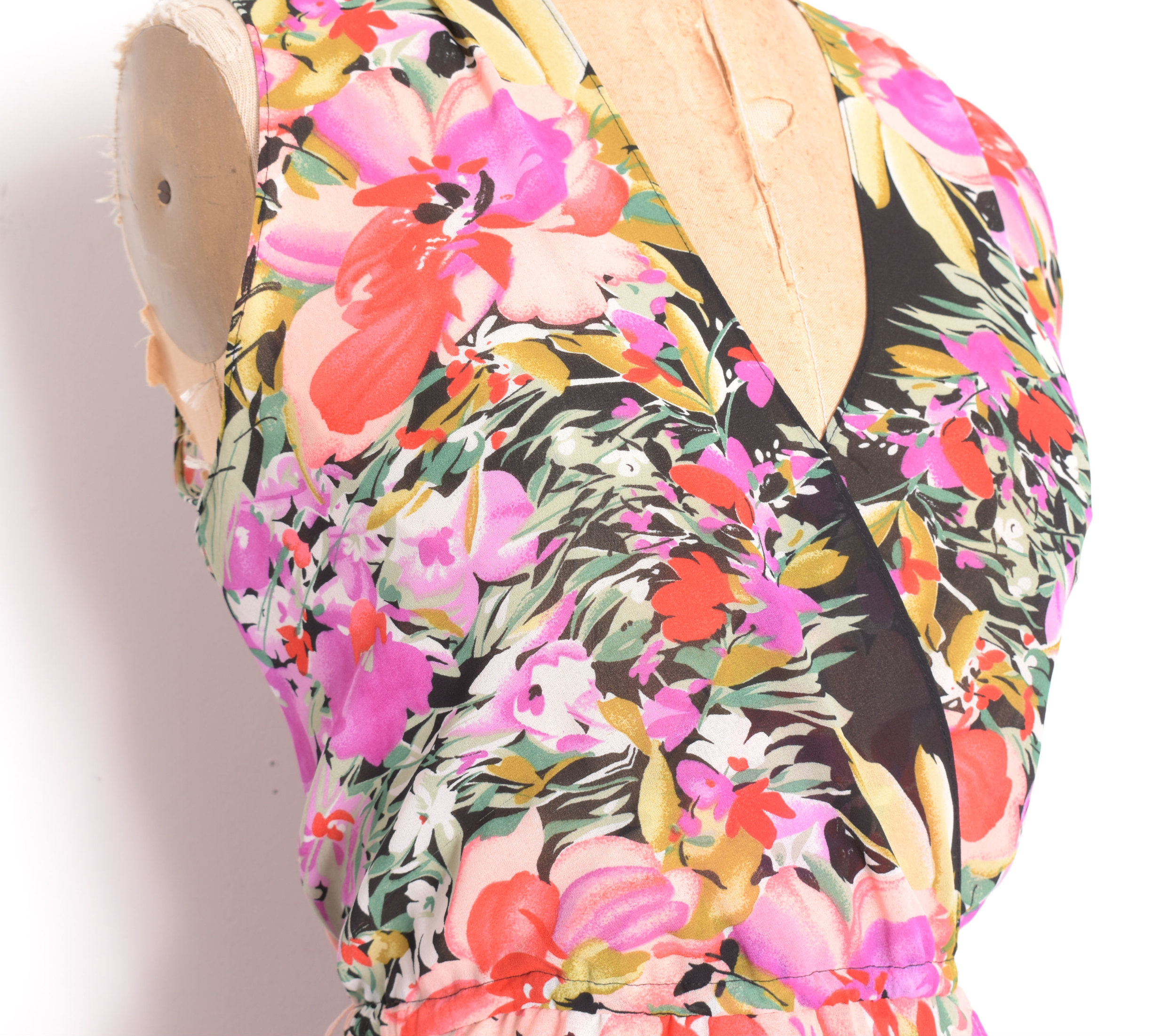 1970s ddark floral dress2.jpg