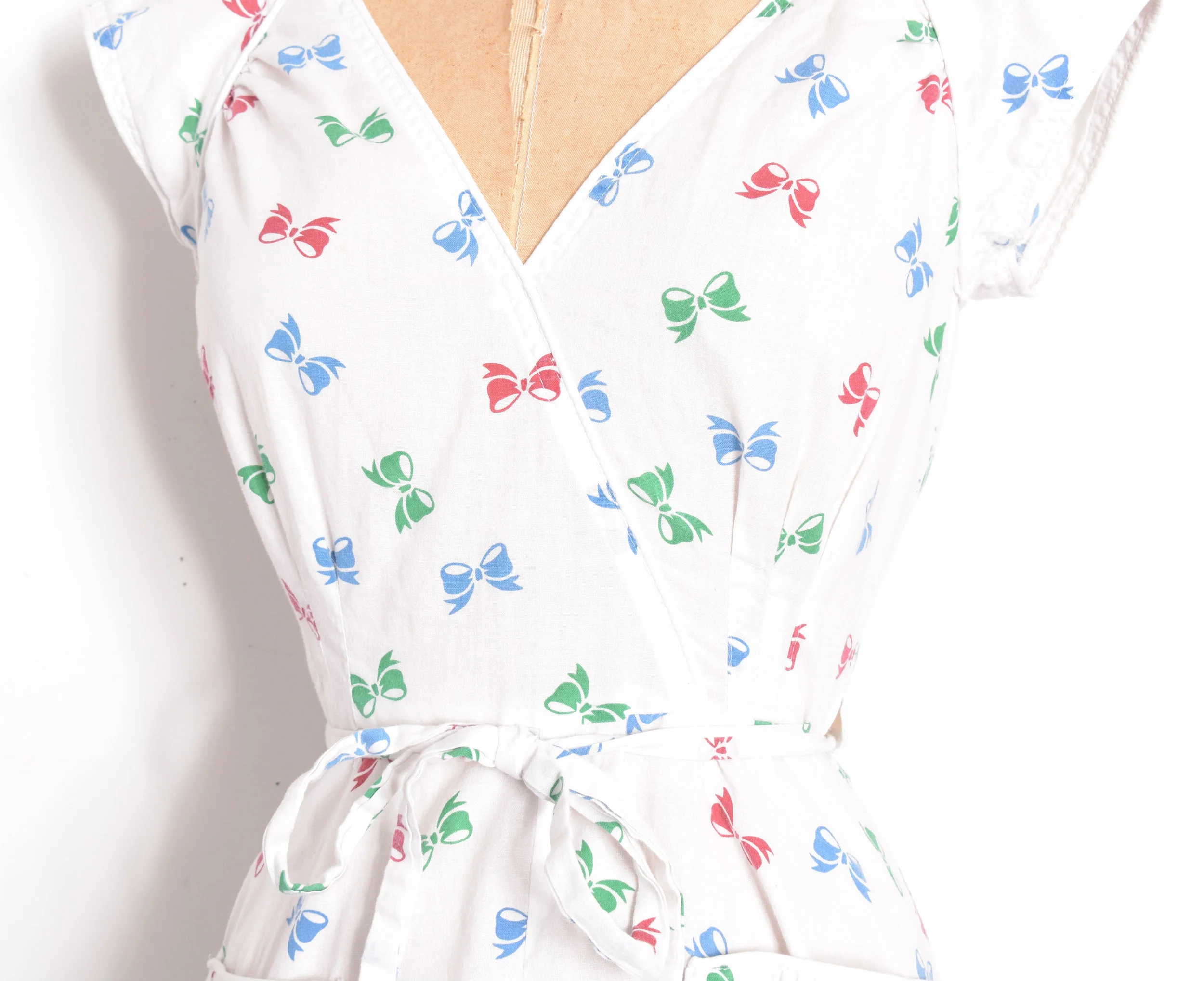 backless bow dress1.jpg