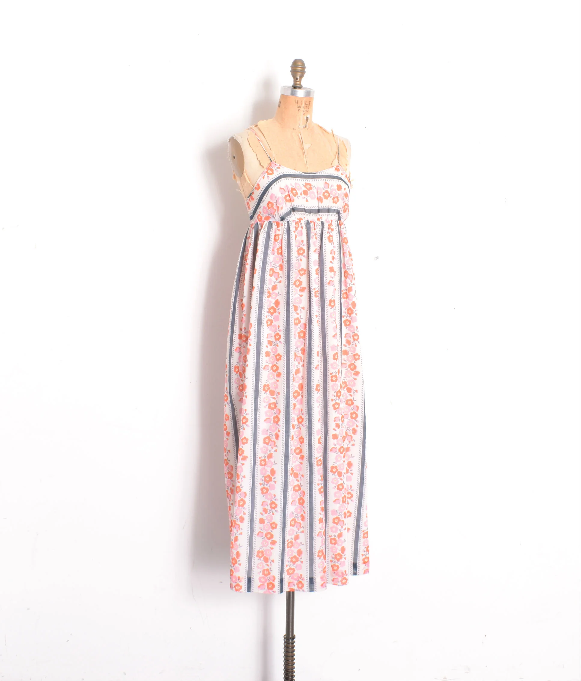 1970s babydoll dress1.jpg