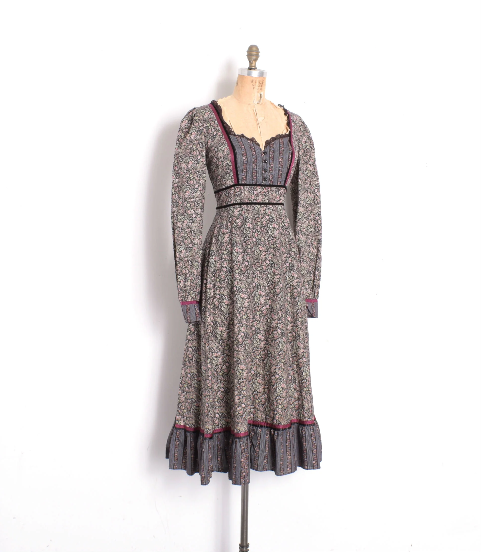 gunne sax dress1.jpg