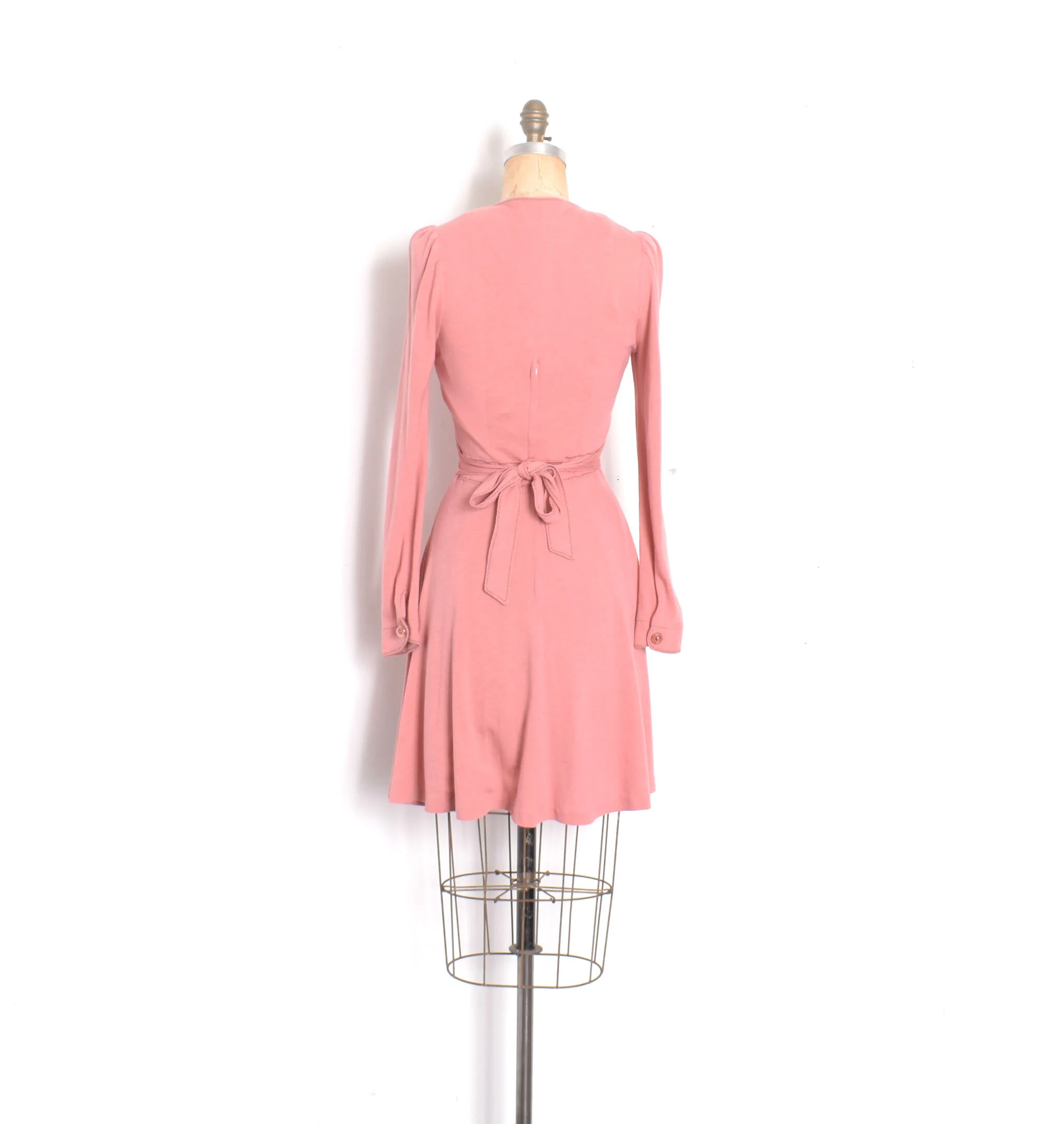1970s pink jersey dress.jpg