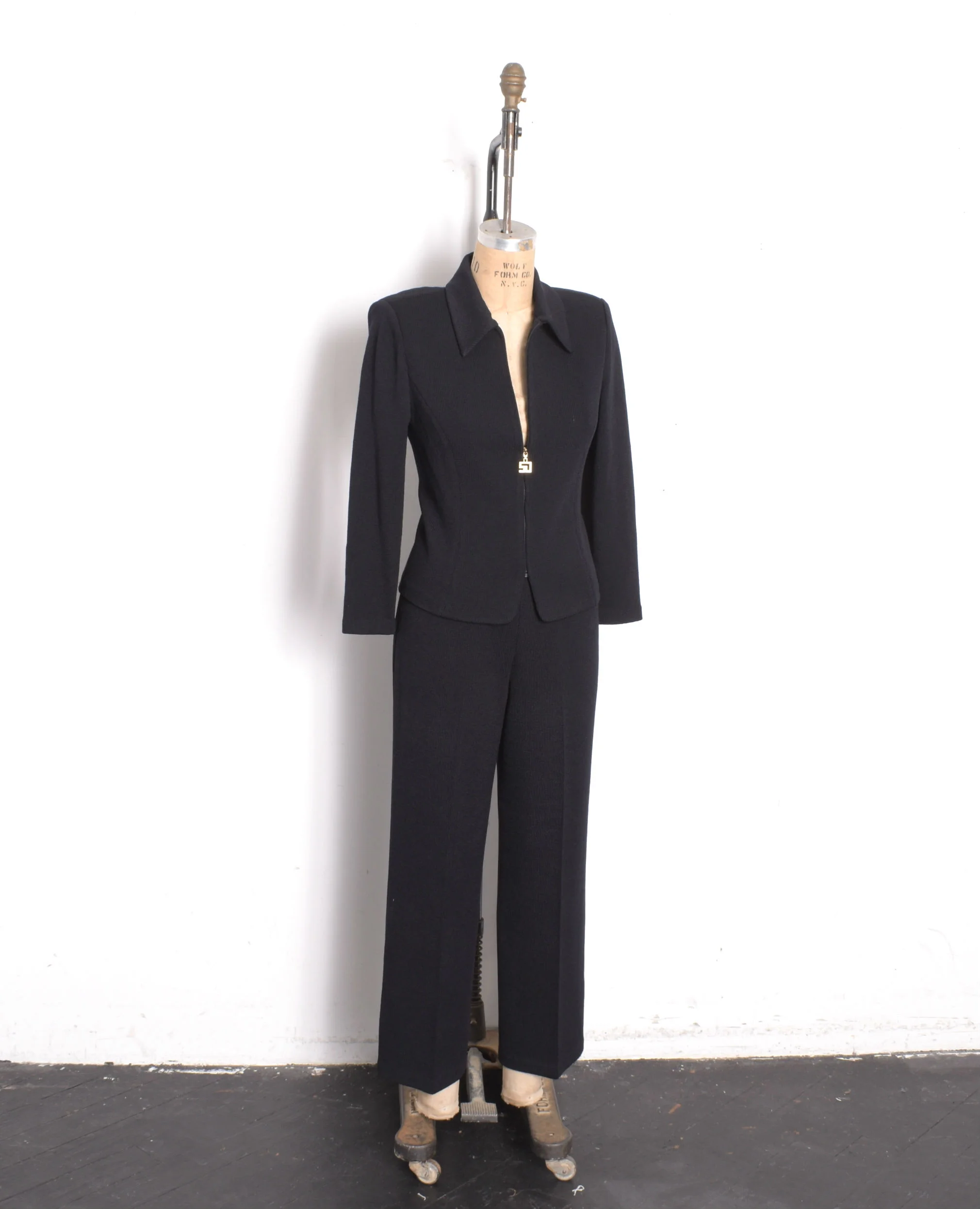 st john knit suit1.jpg