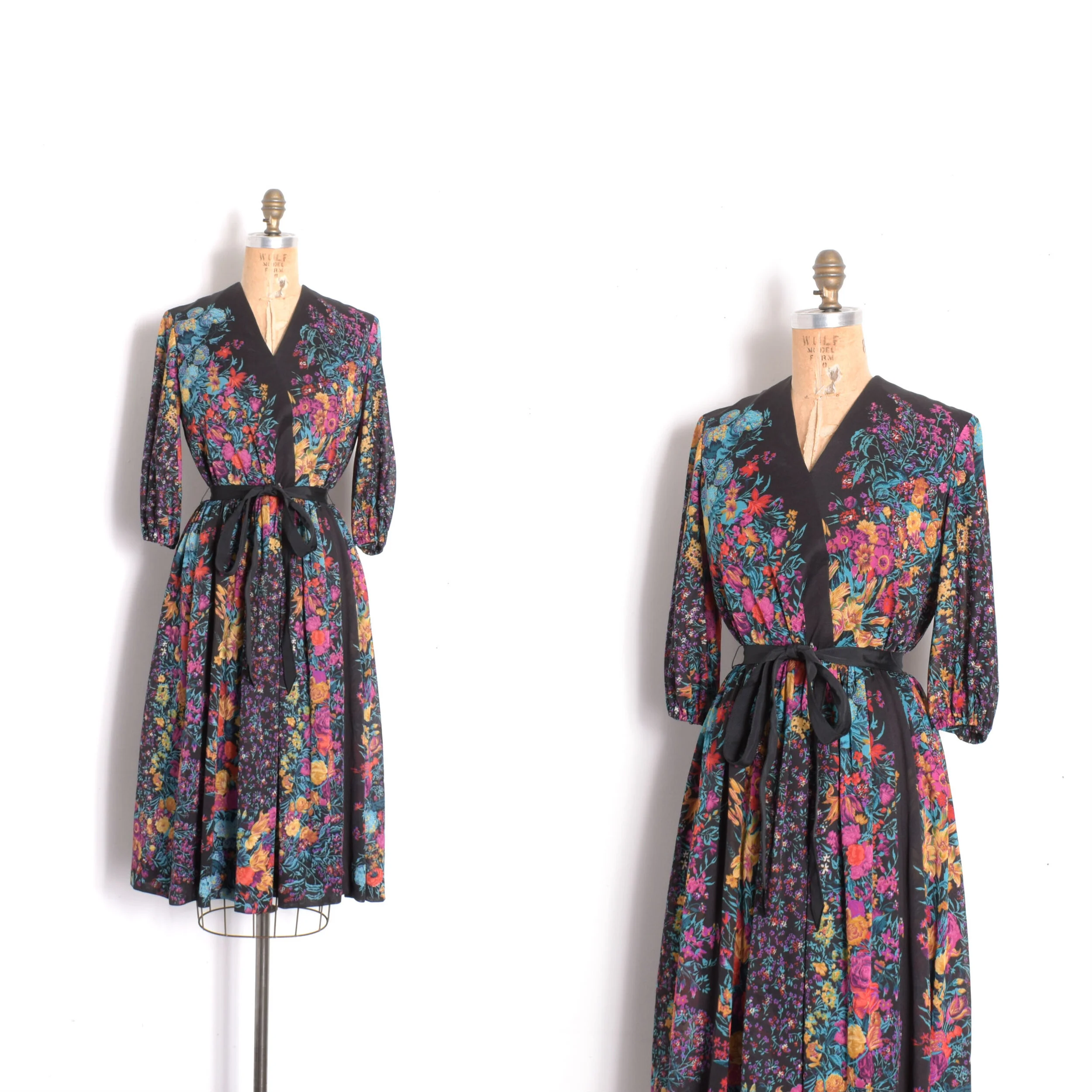 1970s Midnight Garden Floral Dress-medium