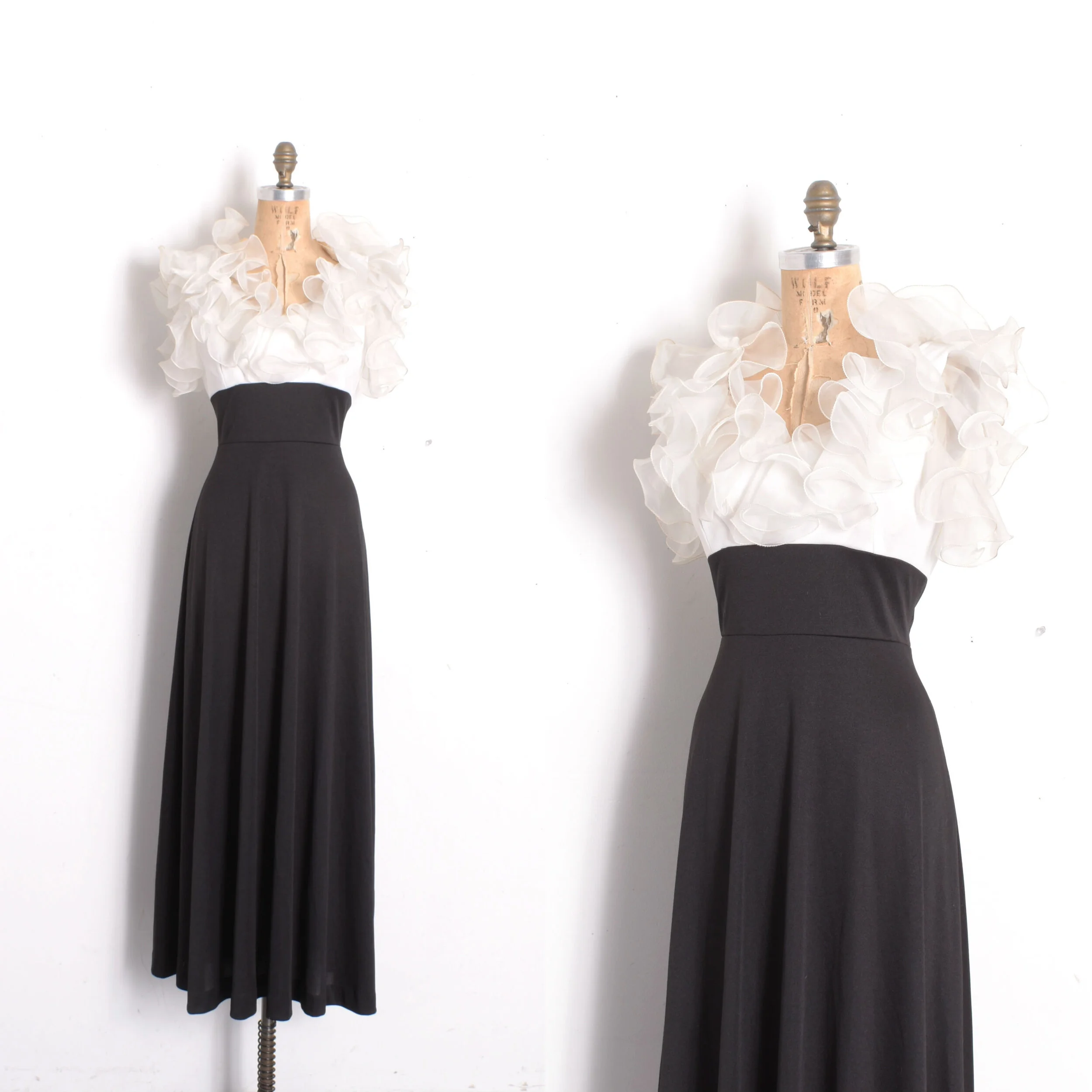 1970s Oversized Ruffle Maxi Dress-S/M