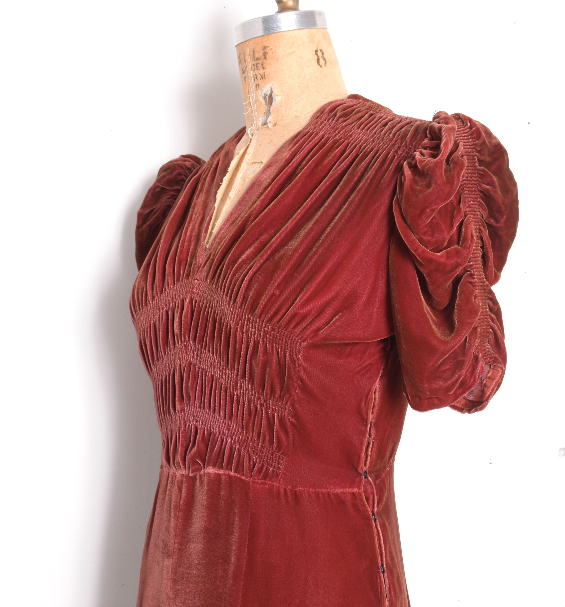 1930s velvet dress1.jpg