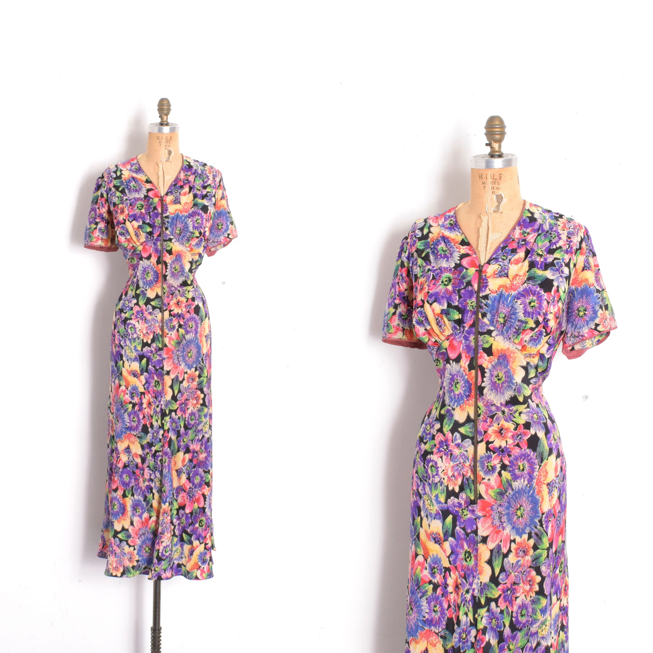 1940s Vibrant Floral Zip Front Silk Dress-M/L
