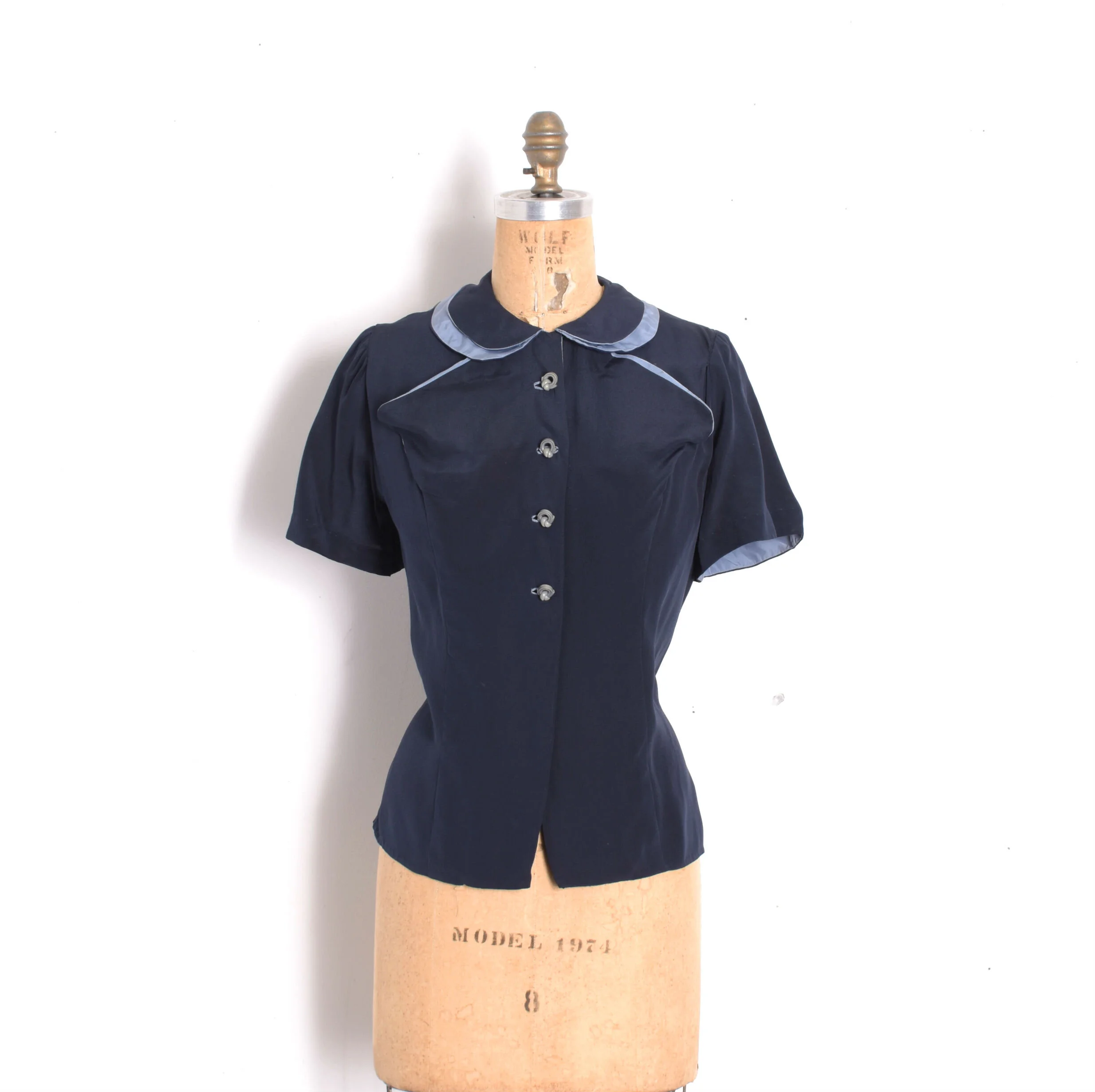1940s Silk Peter Pan Collar Blouse-medium — La Poubelle Vintage
