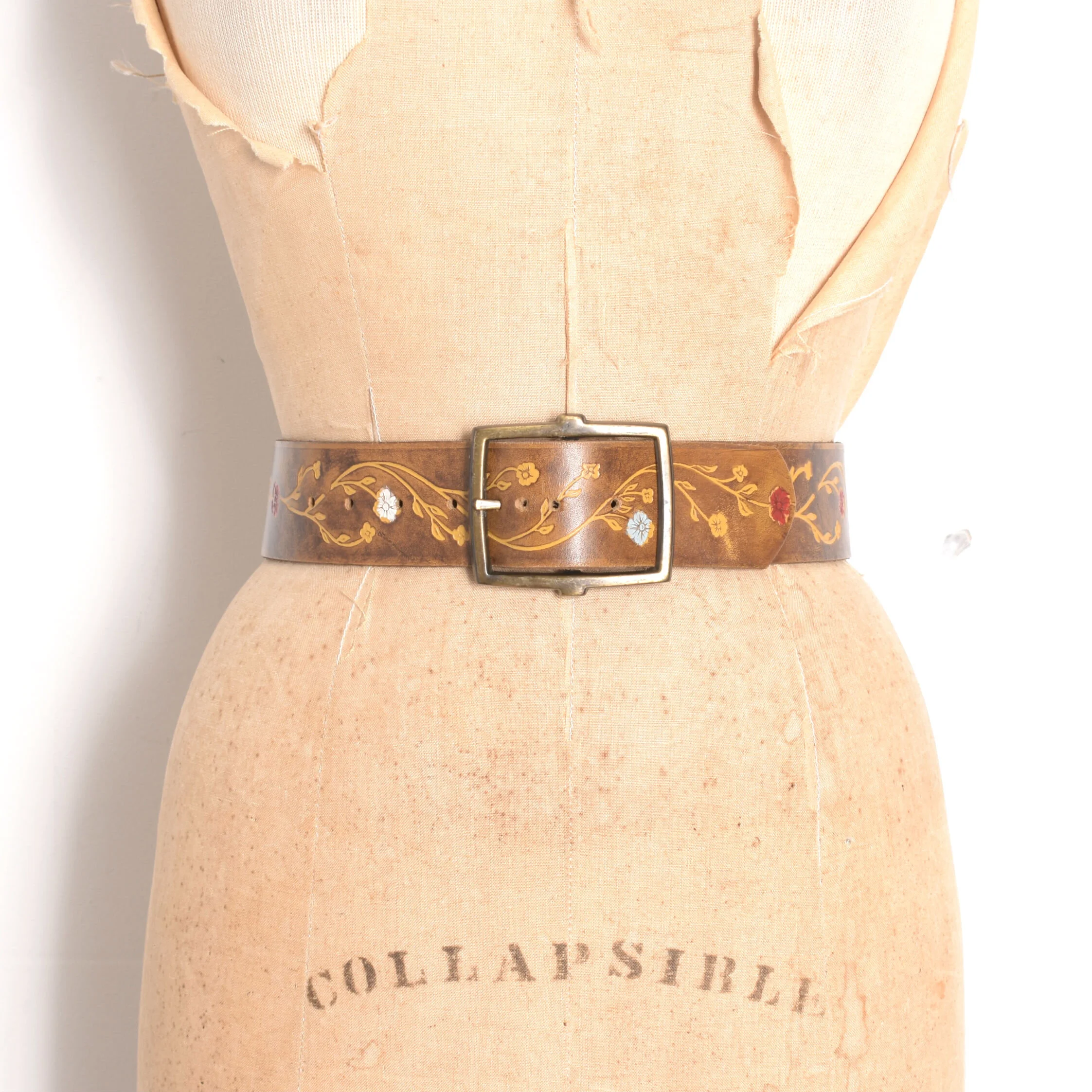 Vintage Gold-Tone Brass Brown Flower Leather Belt. Medium. Floral w/ Dyed Background Leather Belt – Genuine Billy Cook main image 4