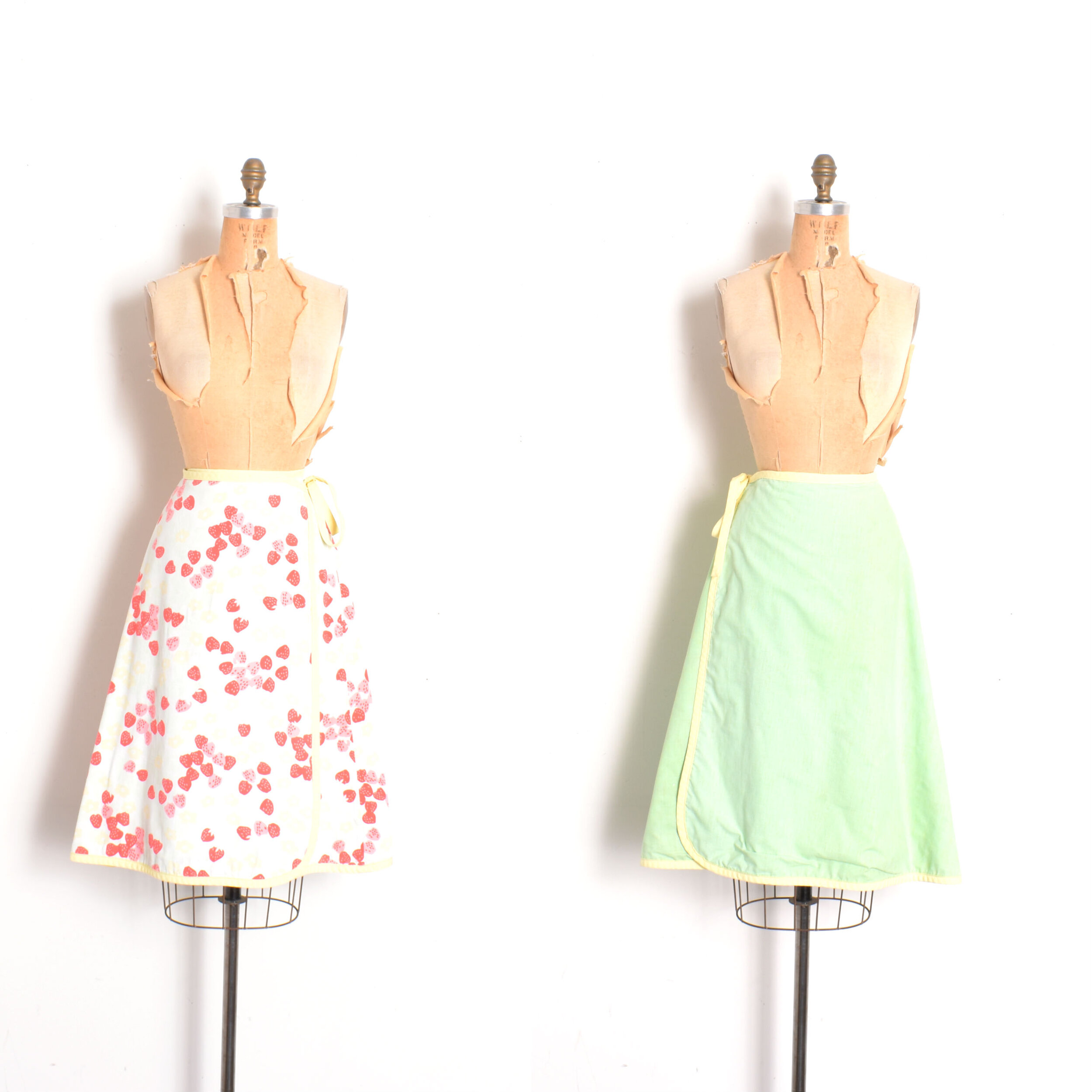 1970s Reversible Strawberry Print Wrap Skirt-M/L