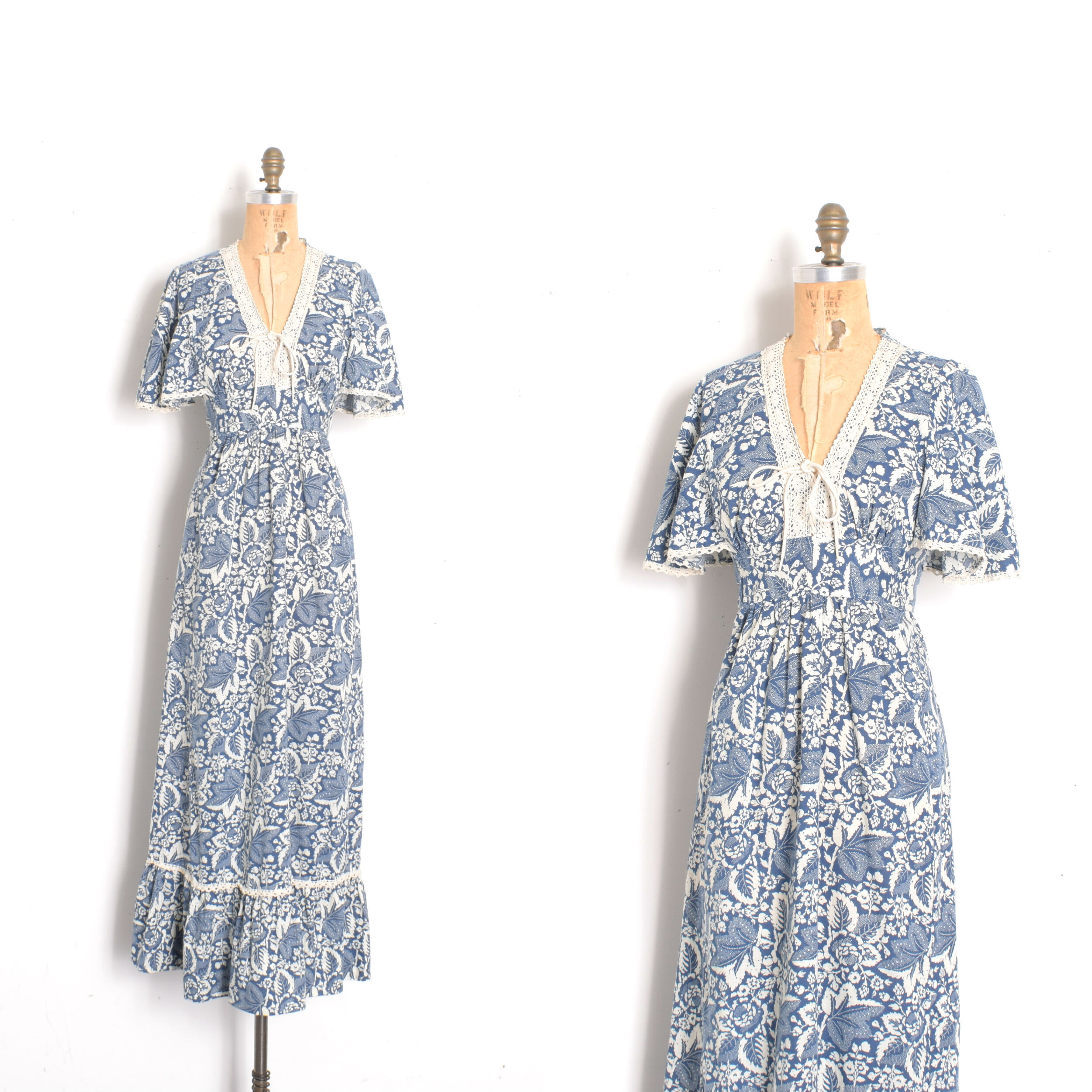 1970s Blue Floral Peasant Dress-S/M