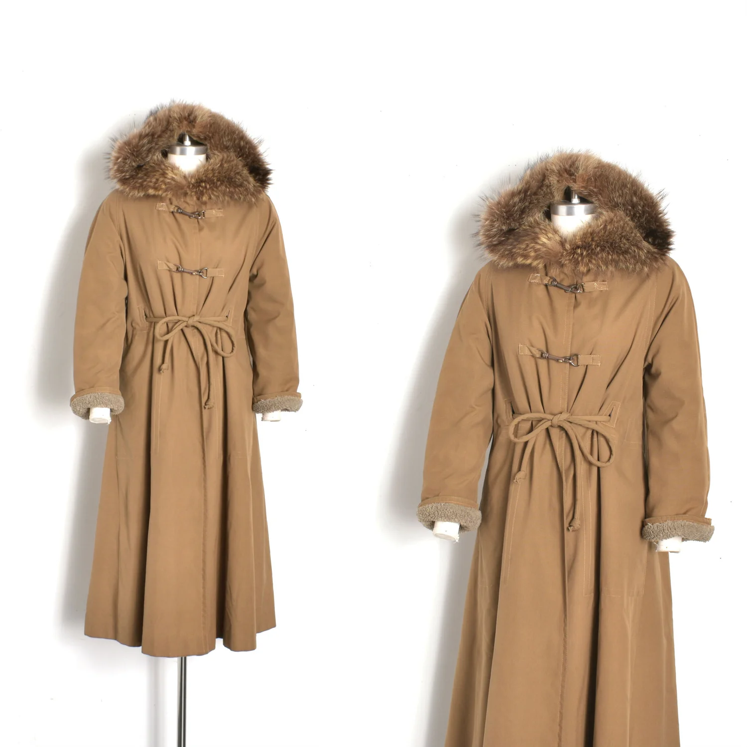 1980s Wool Cape Coat with Foxtail Scarf-S/M/L — La Poubelle Vintage