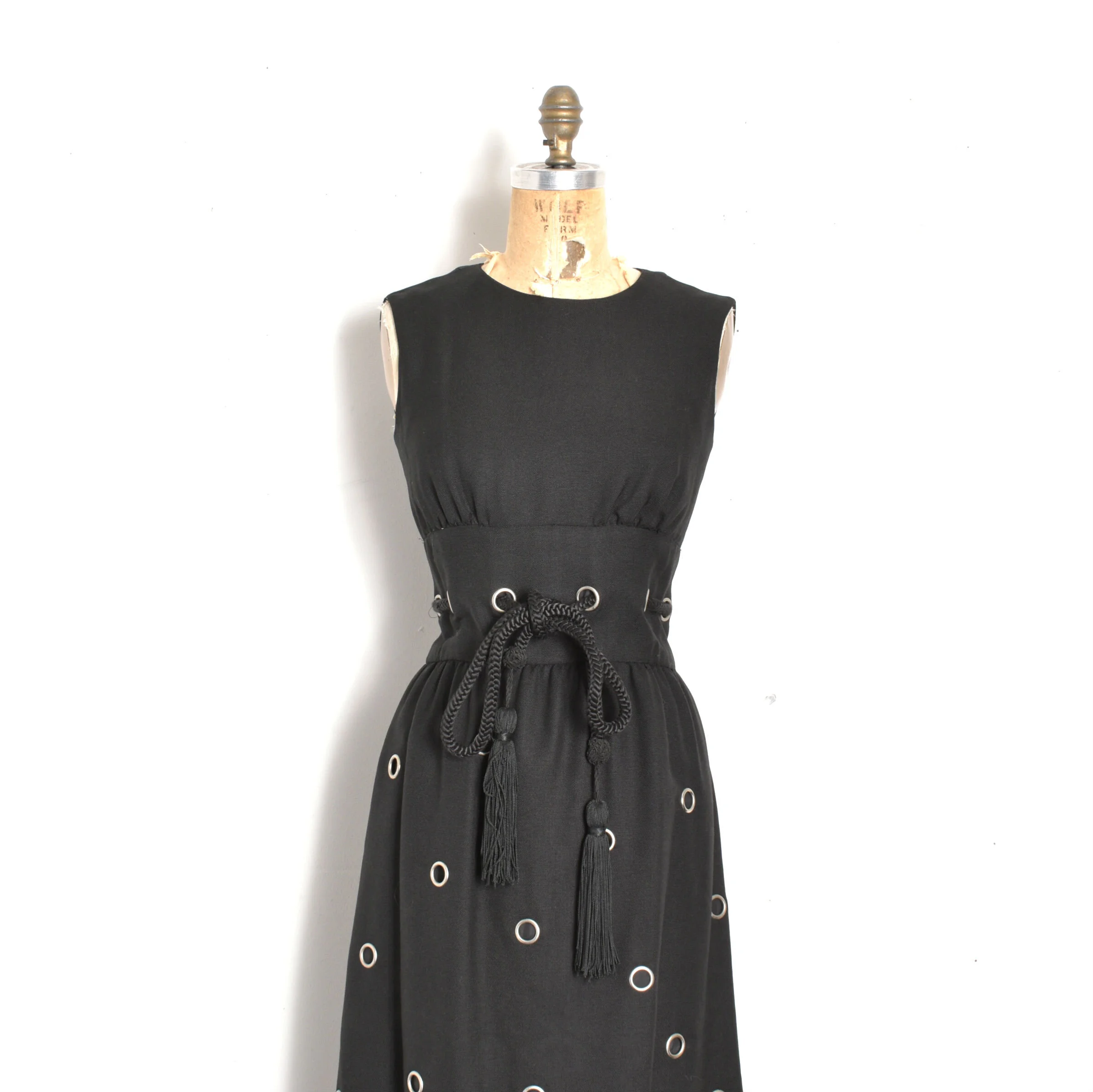 oscar de la renta little black dress 1980s Oscar De La Renta Black Velvet Cocktail Dress with / Ruched Detail
