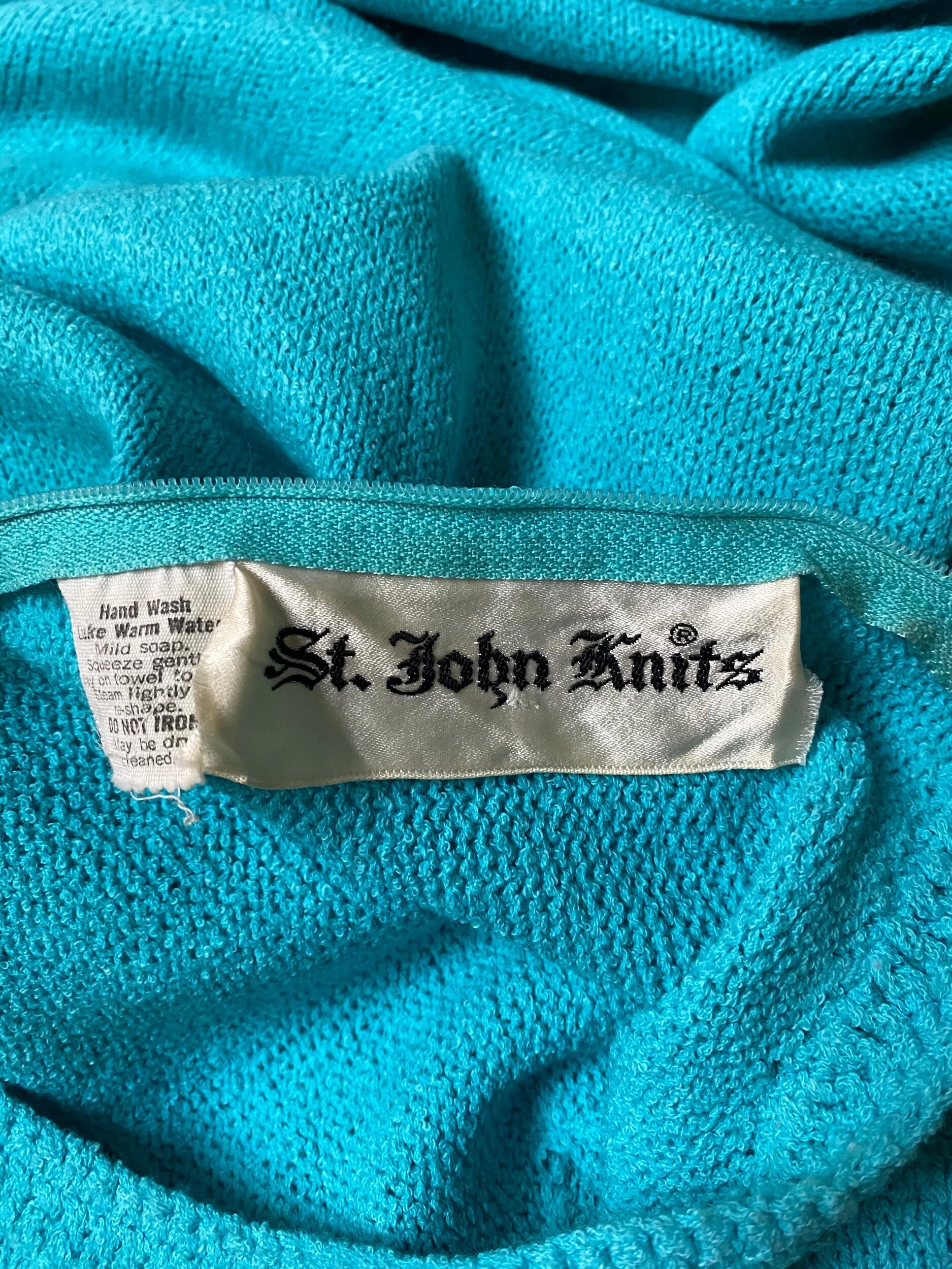 B3350D8F-E421-4A74-8764-C2C5AEF0C6F9