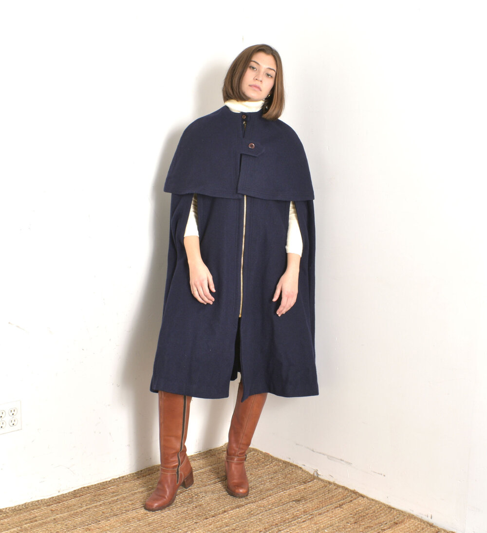 1980s Wool Cape Coat with Foxtail Scarf-S/M/L — La Poubelle