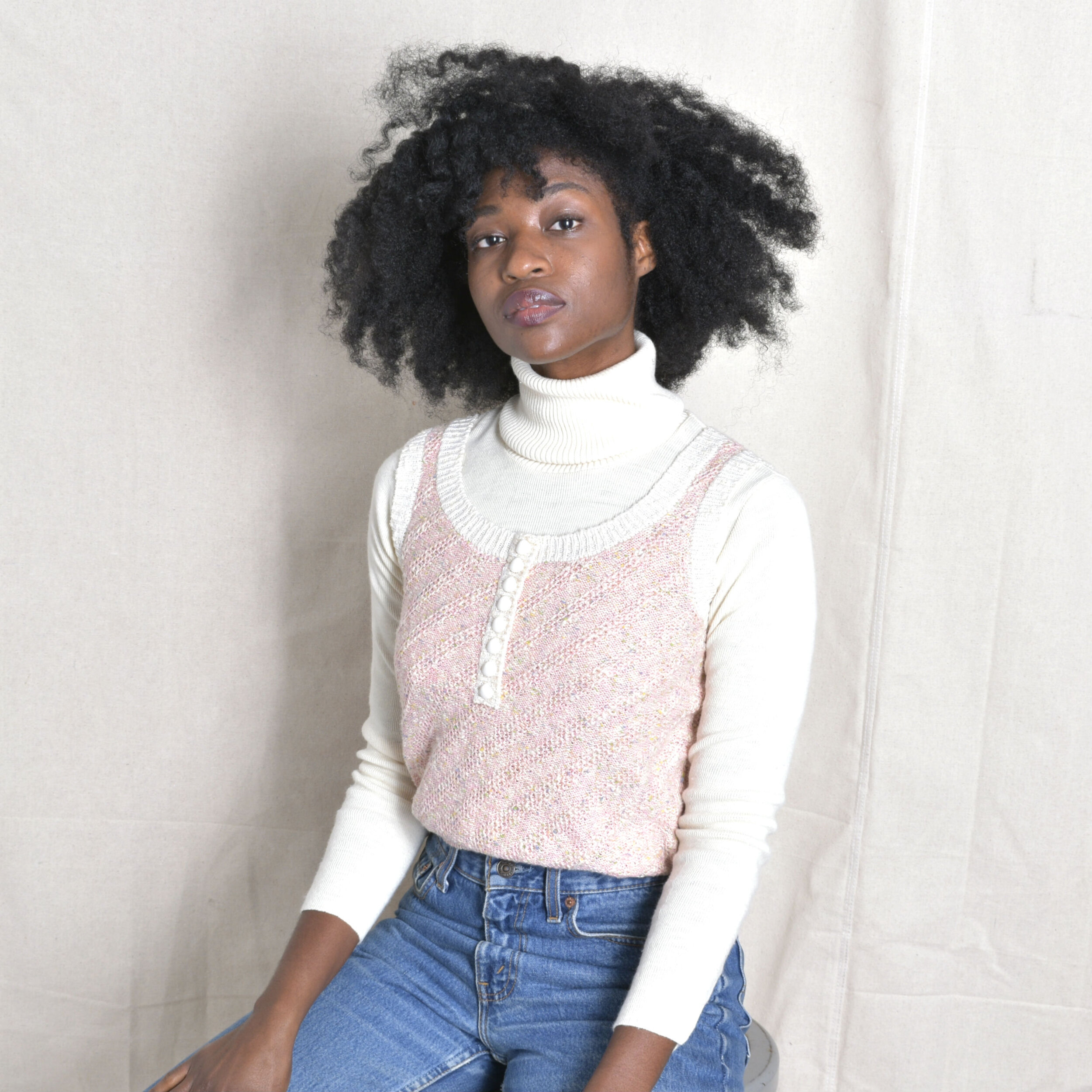 1980s Sweater Vest with Shell Buttons-S/M — La Poubelle Vintage