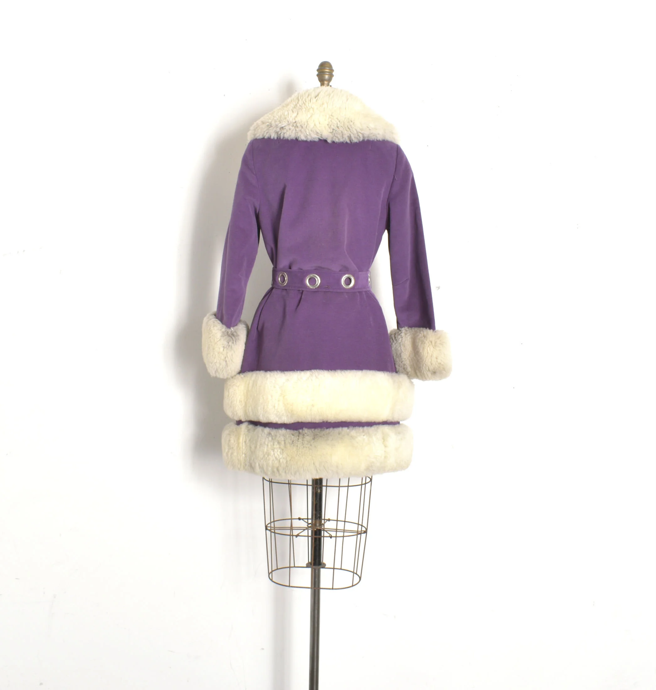 1970s Purple Velvet Coat with Fur Trim-S/M — La Poubelle Vintage