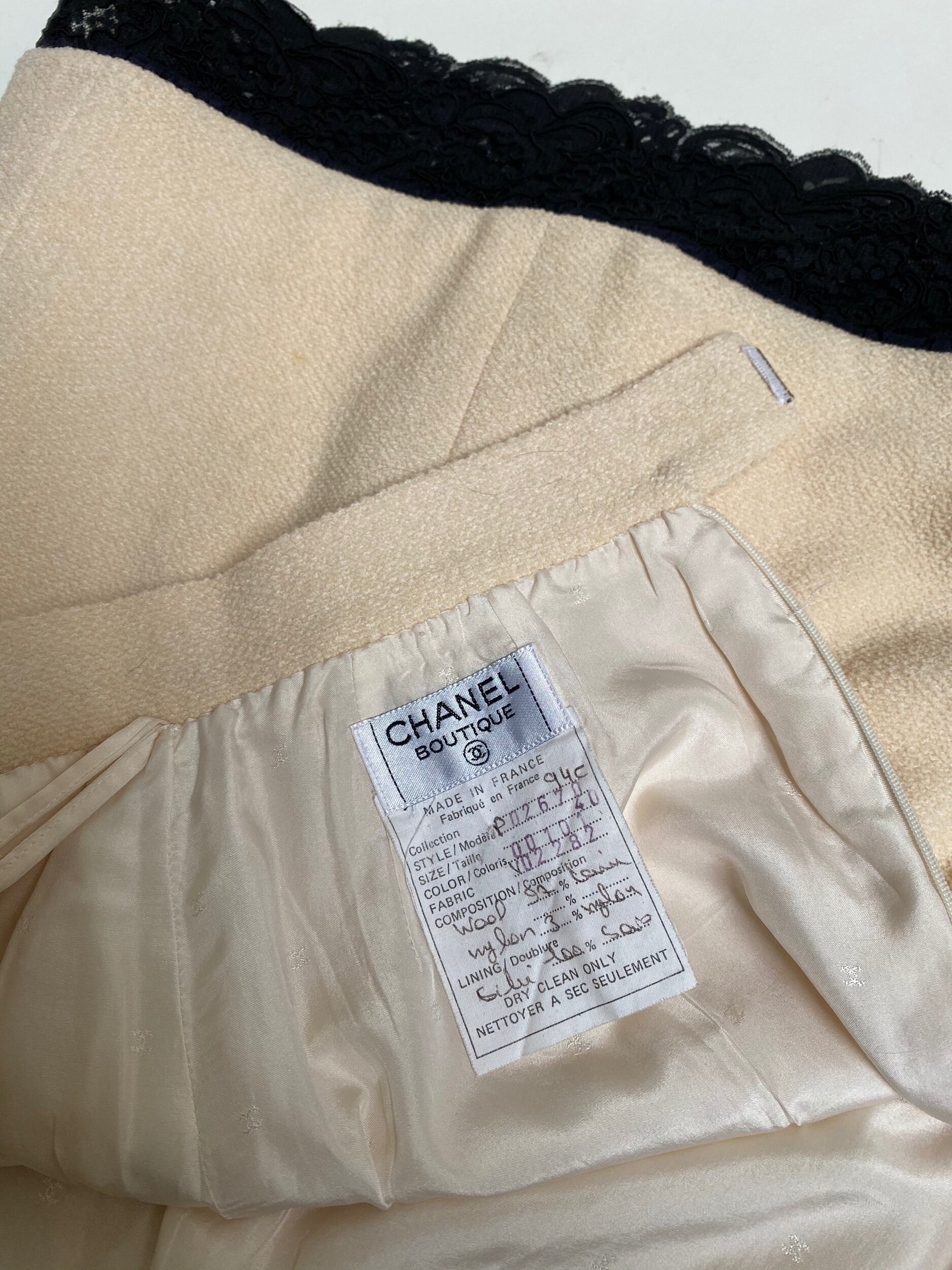 1990s Chanel Tweed and Lace Skirt-XS/S — La Poubelle Vintage