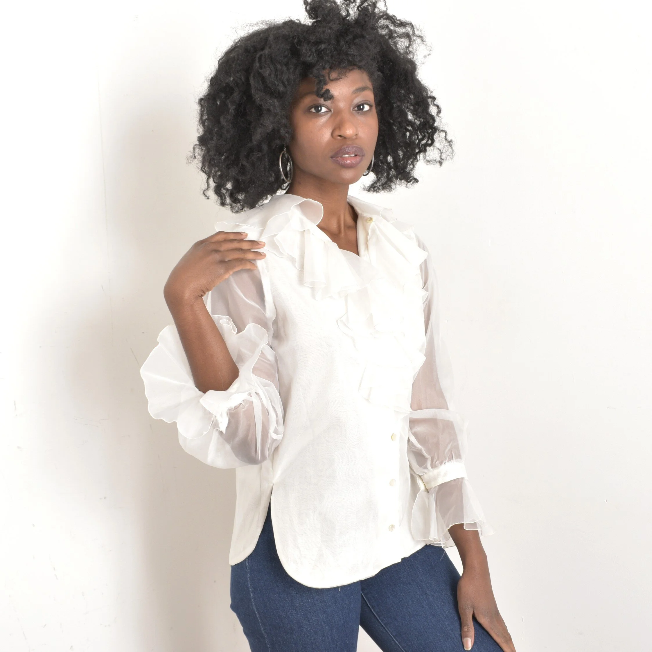 1970s White Ruffle Button Up-medium — La Poubelle Vintage