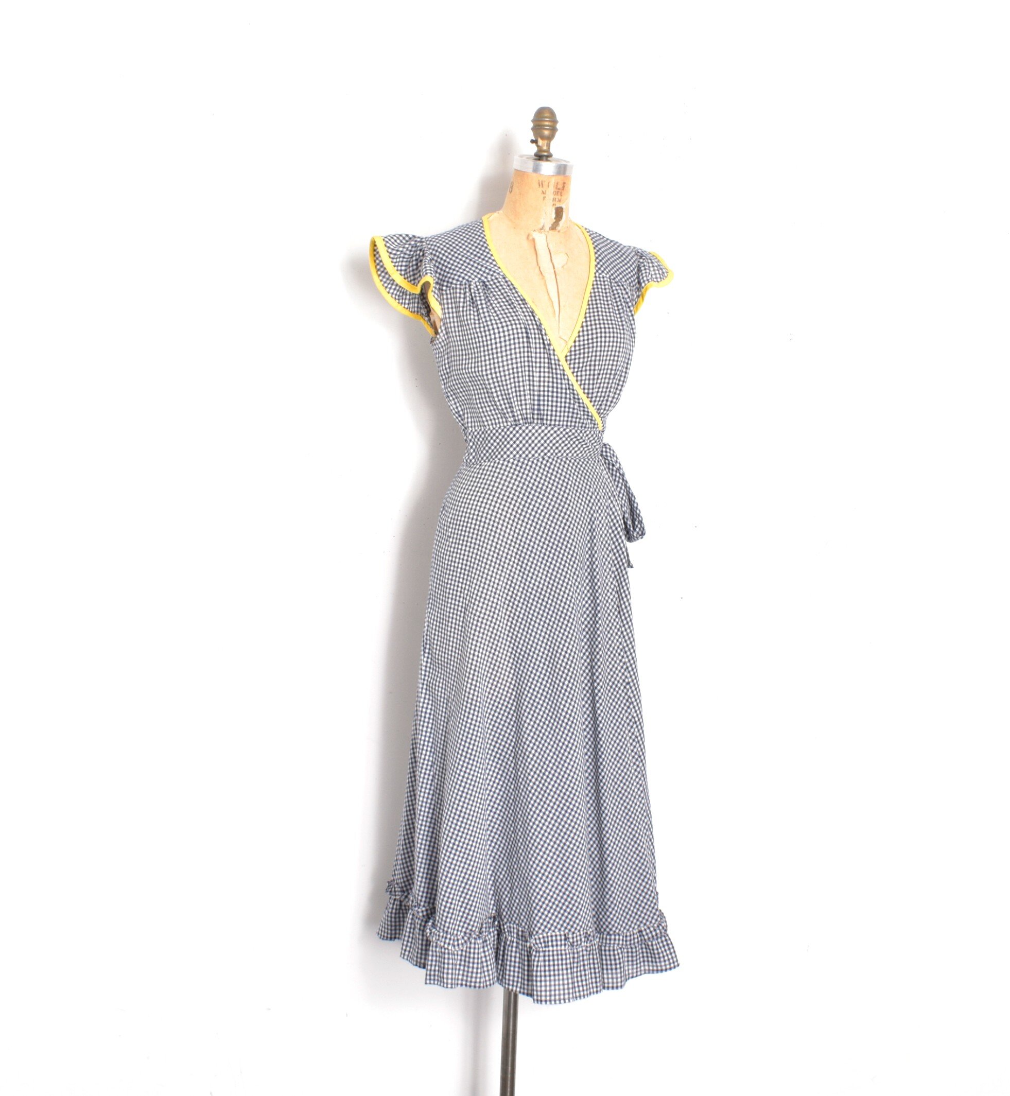 70s gingham wrap dress1.jpeg
