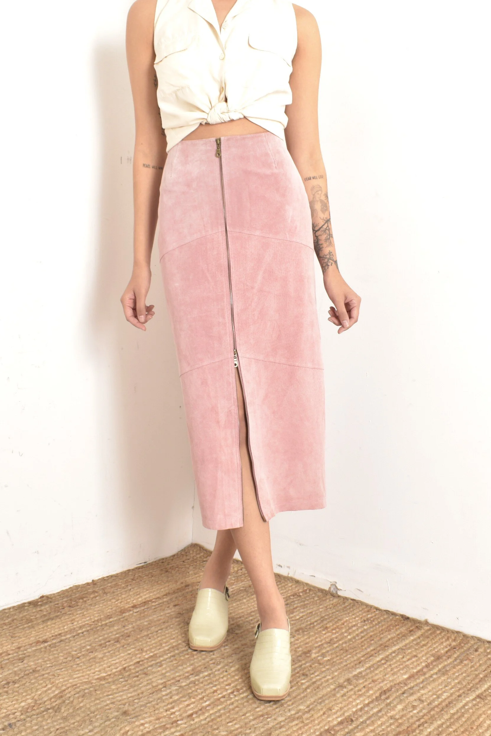 1980s Pink Suede Zip Front Skirt-medium — La Poubelle Vintage - Main Image