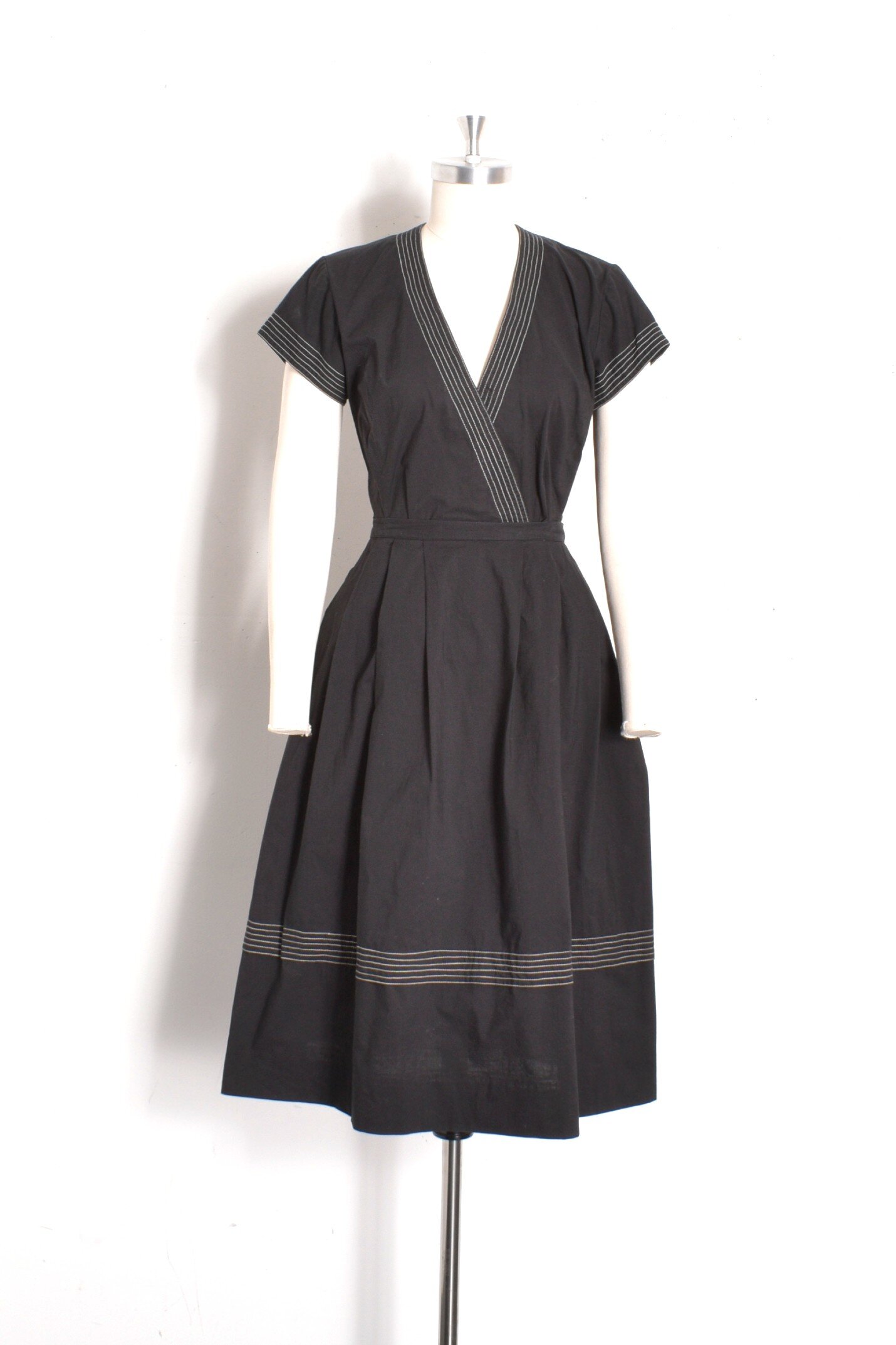 1980s albert nipon black and white cotton top and skirt two piece set