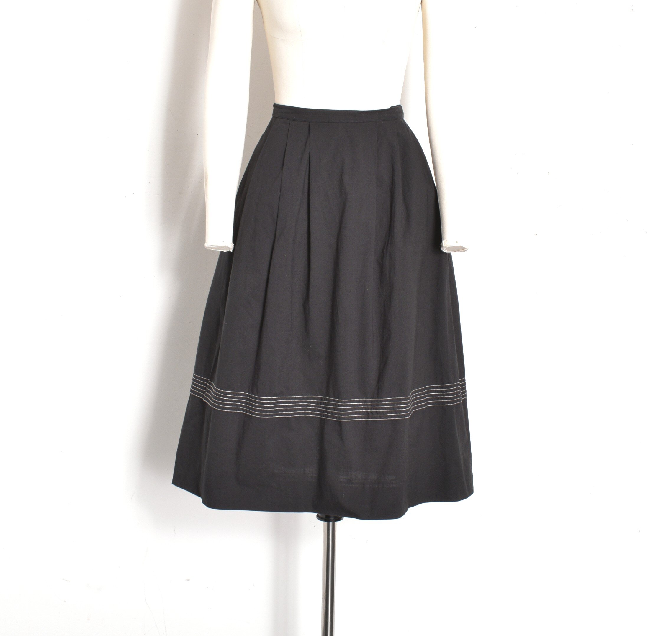 albert nipon two piece set4.jpeg