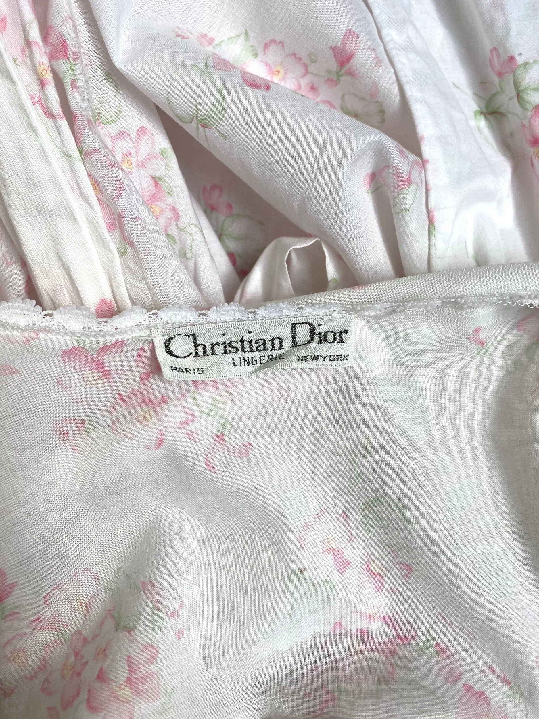 EAFA306A-7FEC-467B-BAE2-2F0C39AC27BD