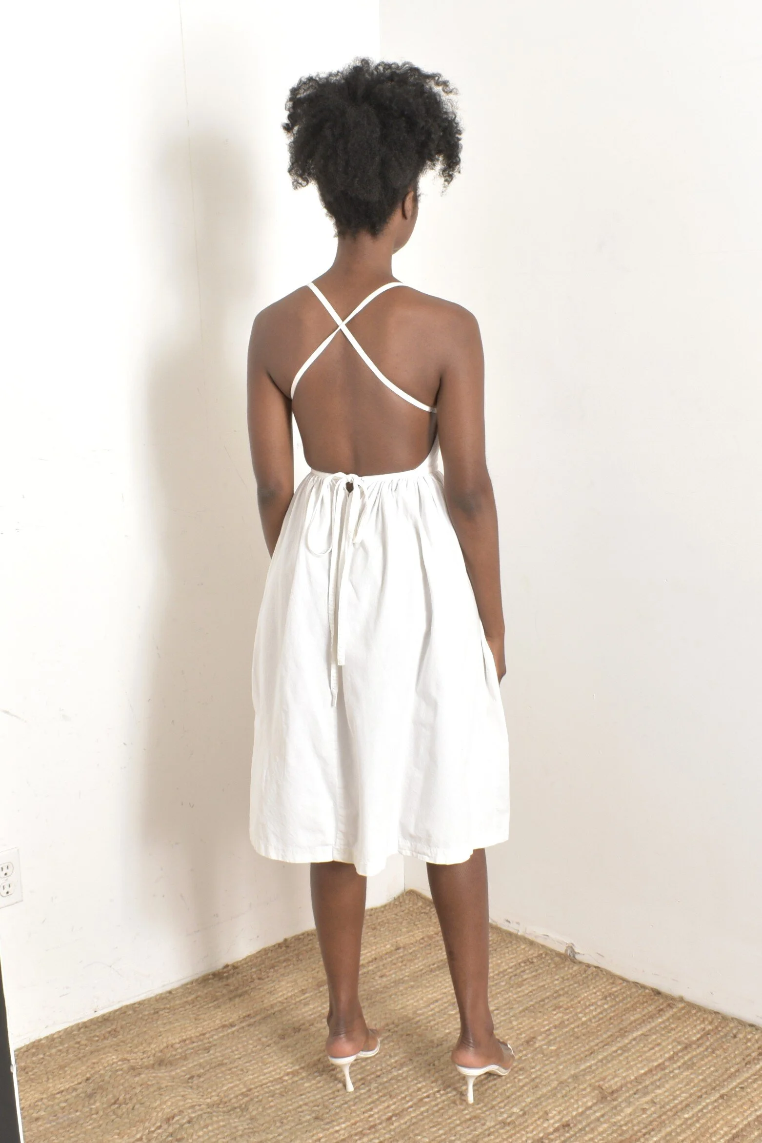 1980s White Cotton Backless Sundress-small La Poubelle Vintage 1980s White Cotton Backless Sundress-small La Poubelle Vintage