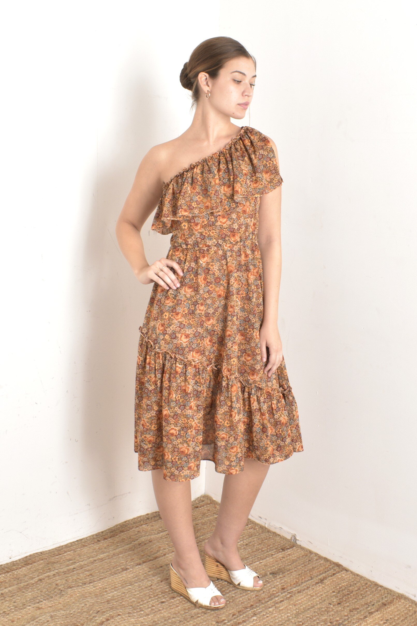1970s brown floral print one shoulder dress