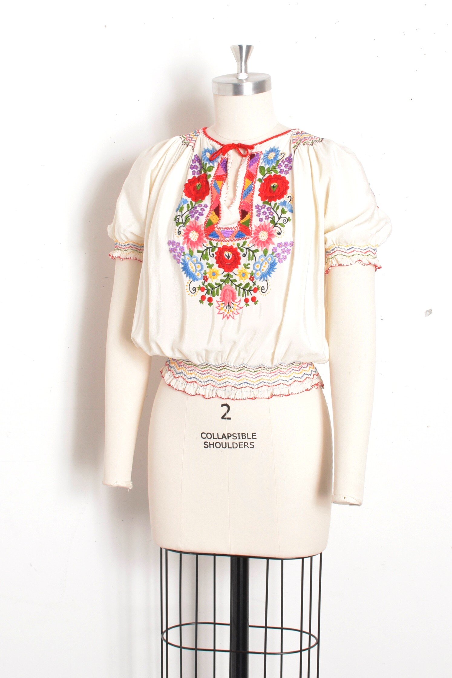 1930s Embroidered Floral Hungarian Blouse-small — La Poubelle Vintage