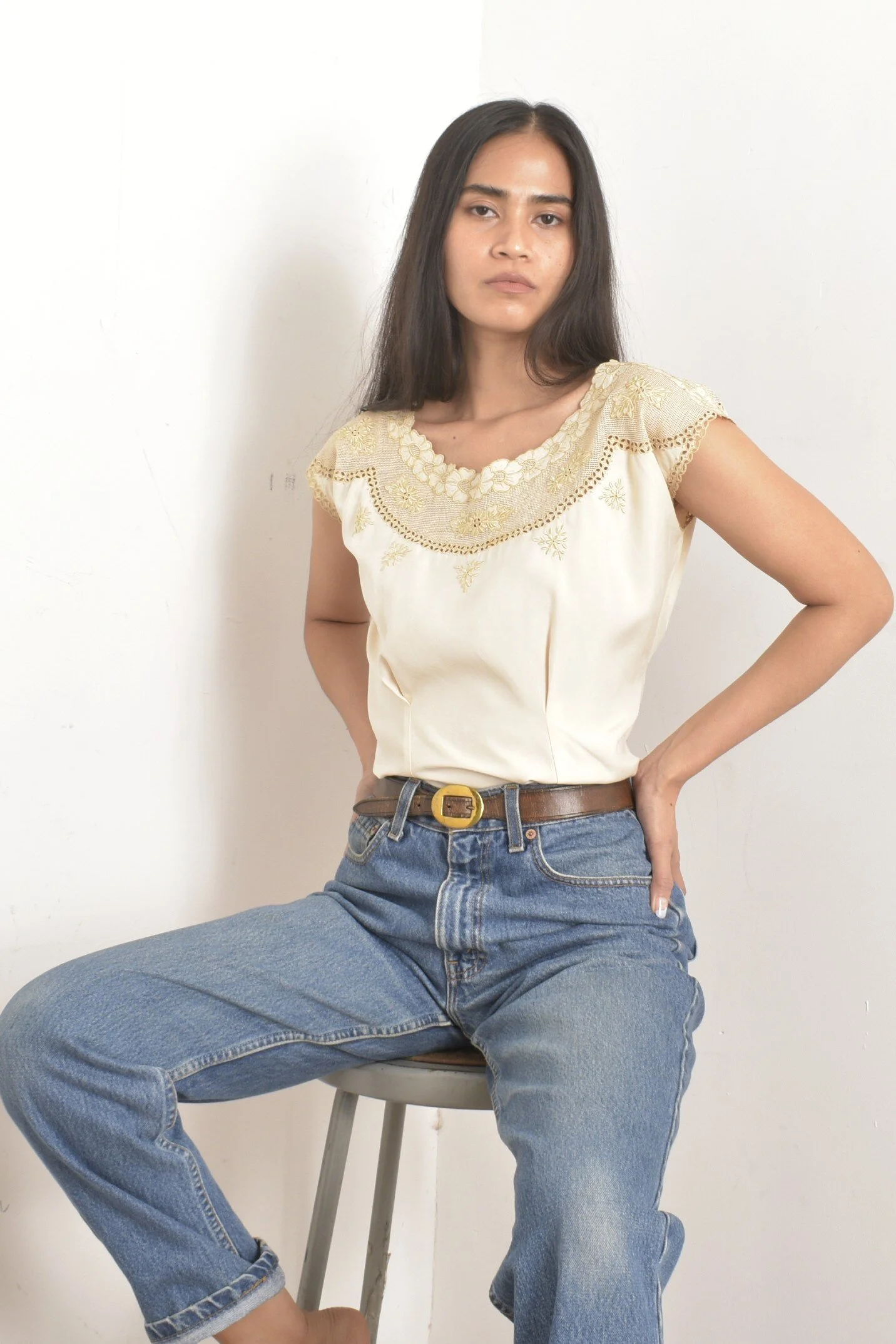 1950s Floral Embroidered Silk Blouse-M/L — La Poubelle Vintage