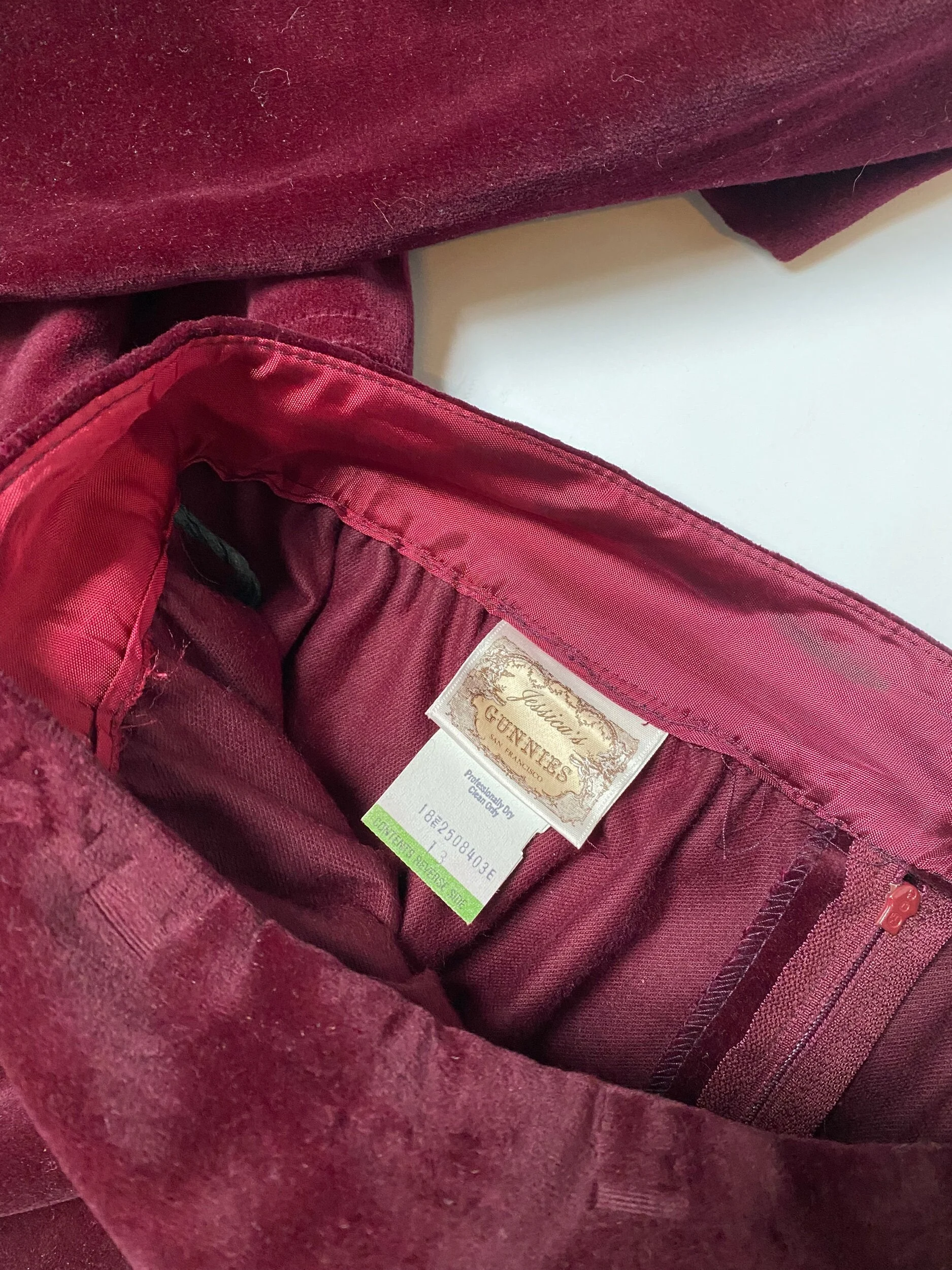 13887BEB-B851-421E-84DB-E9E29B343F77