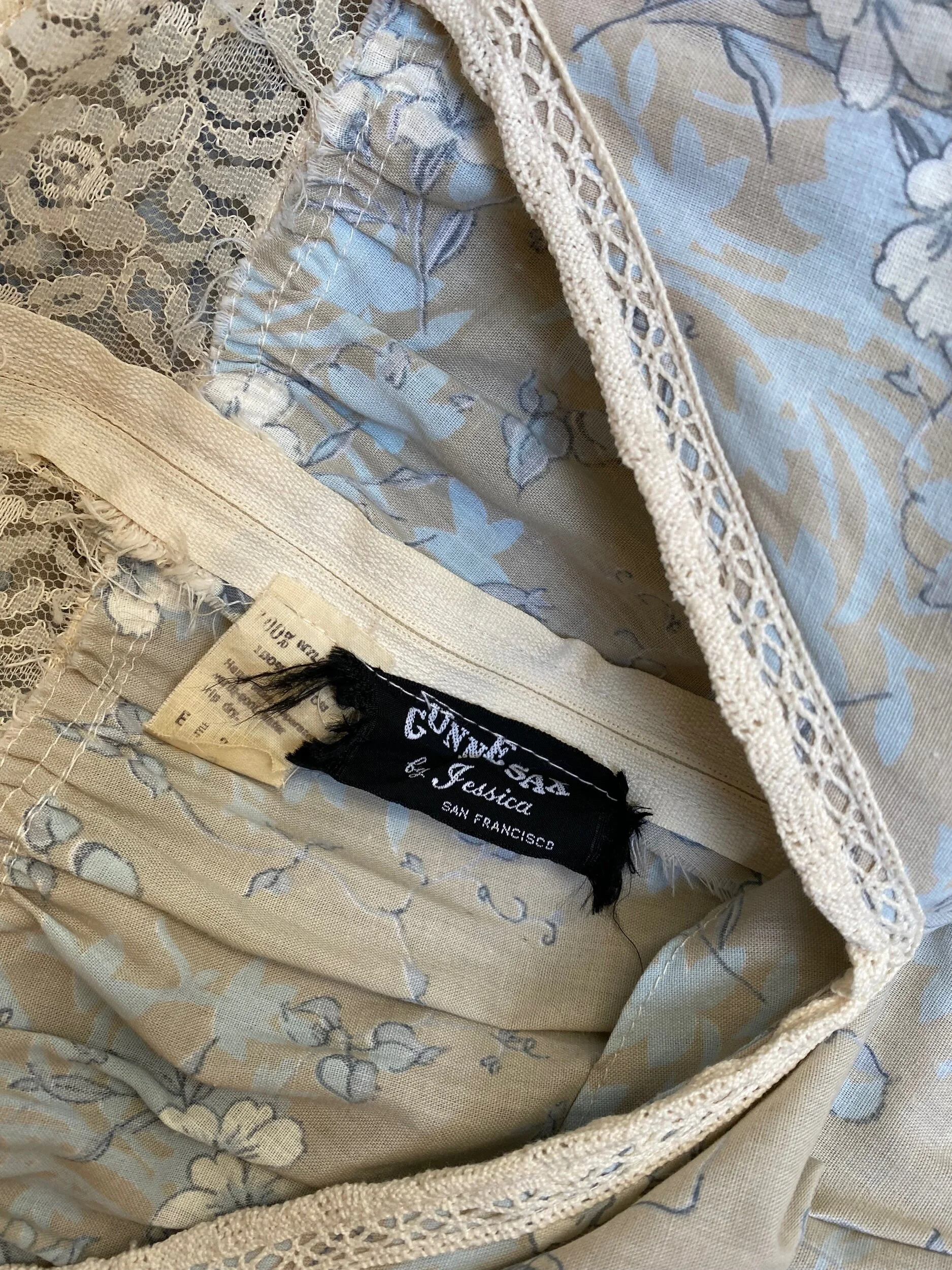 272FC553-04FF-464F-896D-7F95DA9D01EB