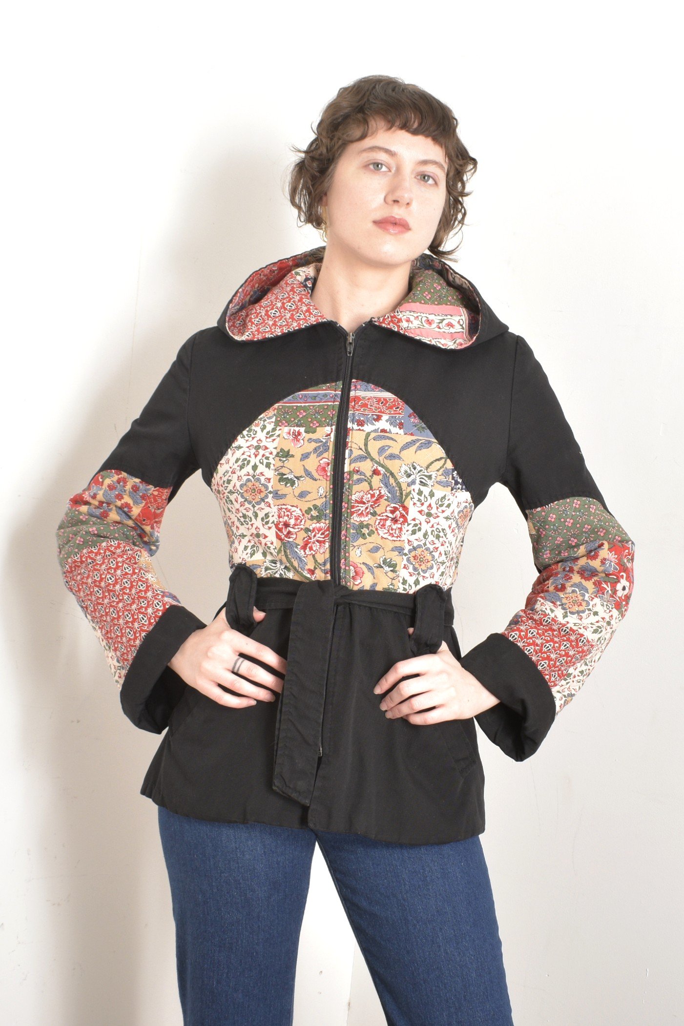 1970s Floral Quilted Hooded Jacket-S/M — La Poubelle Vintage