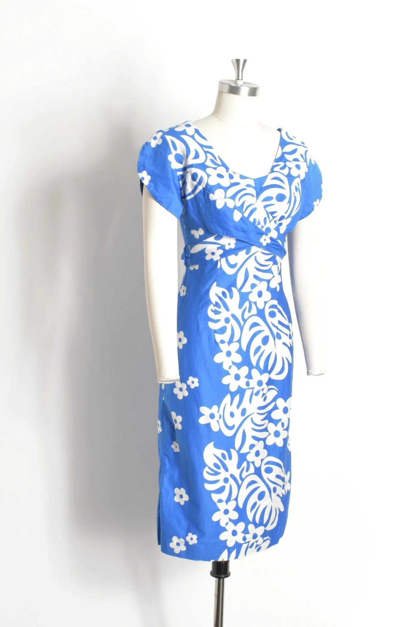 open lace back dress Rare 1950s Red Cotton Hawaiian Sarong Style Tiki Dress – Muse main image 1