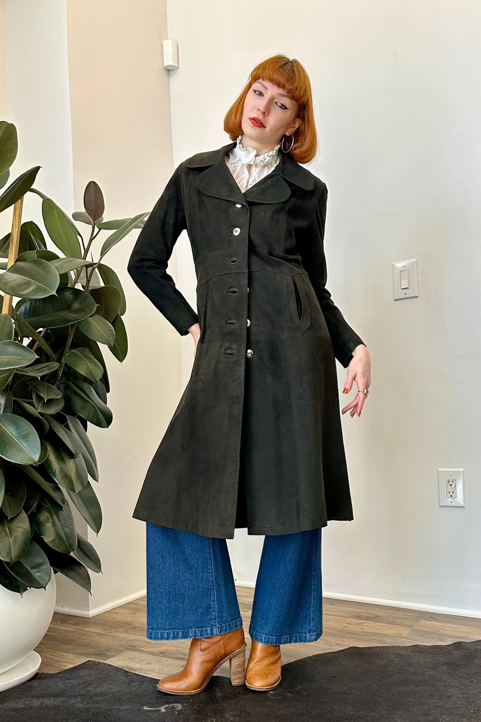 1970s black suede round collar long jacket