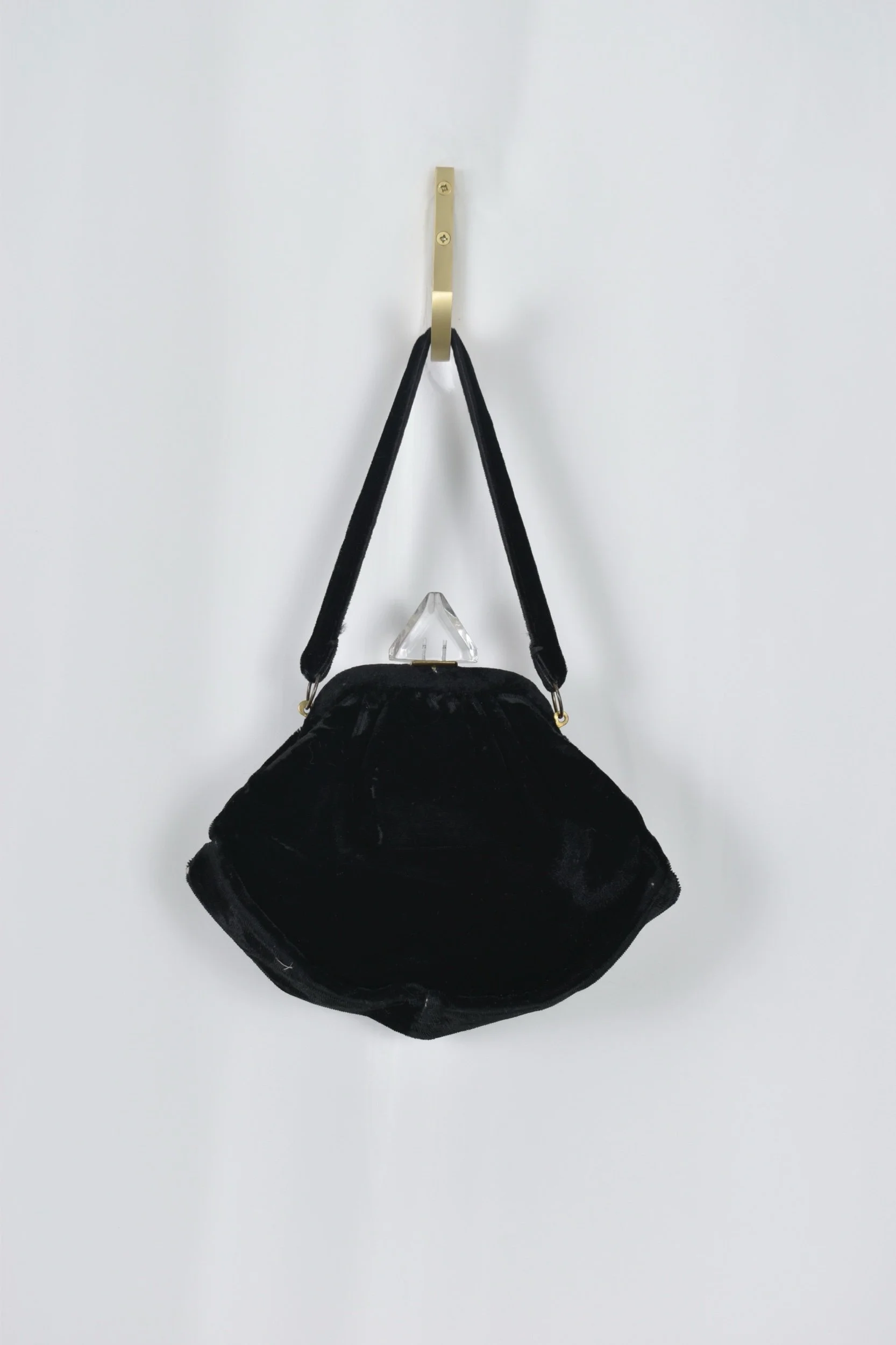 1940s small black velvet purse with lucite clasp