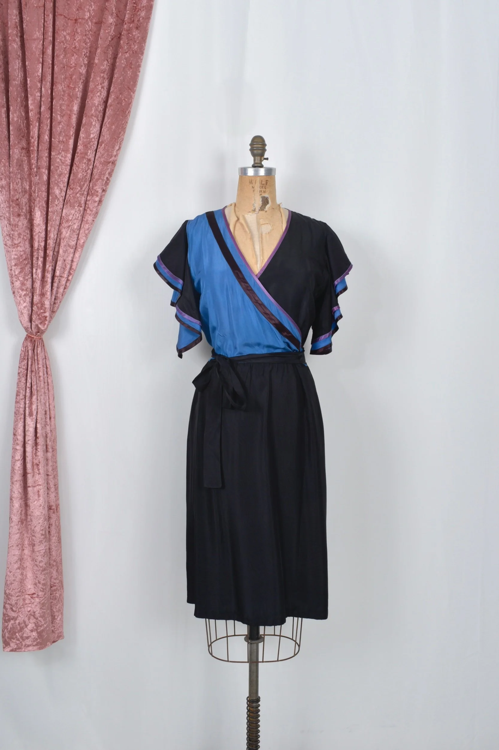 1970s black blue purple satin ruffle sleeve wrap dress