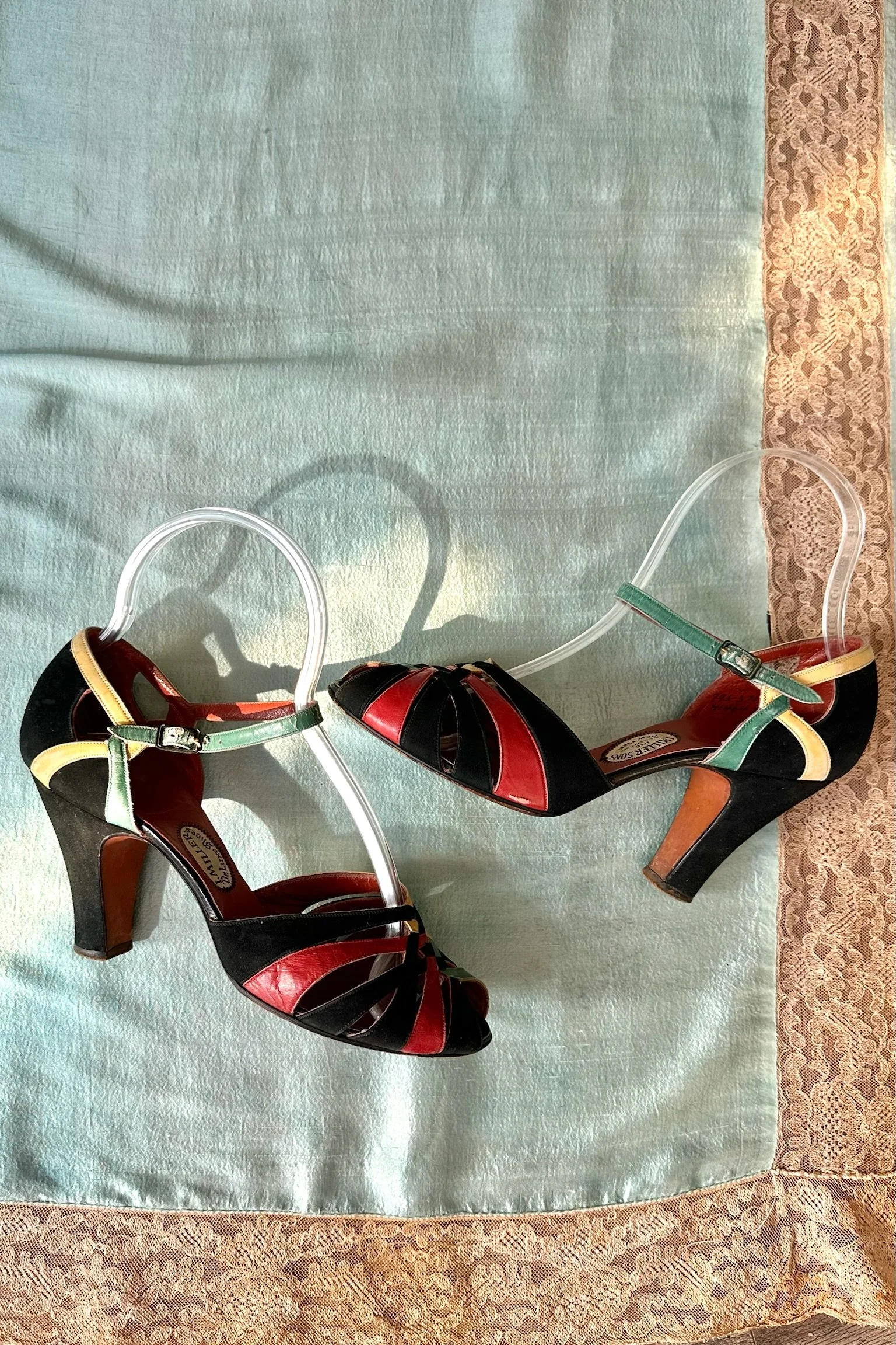 1930s red yellow green black leather suede heels